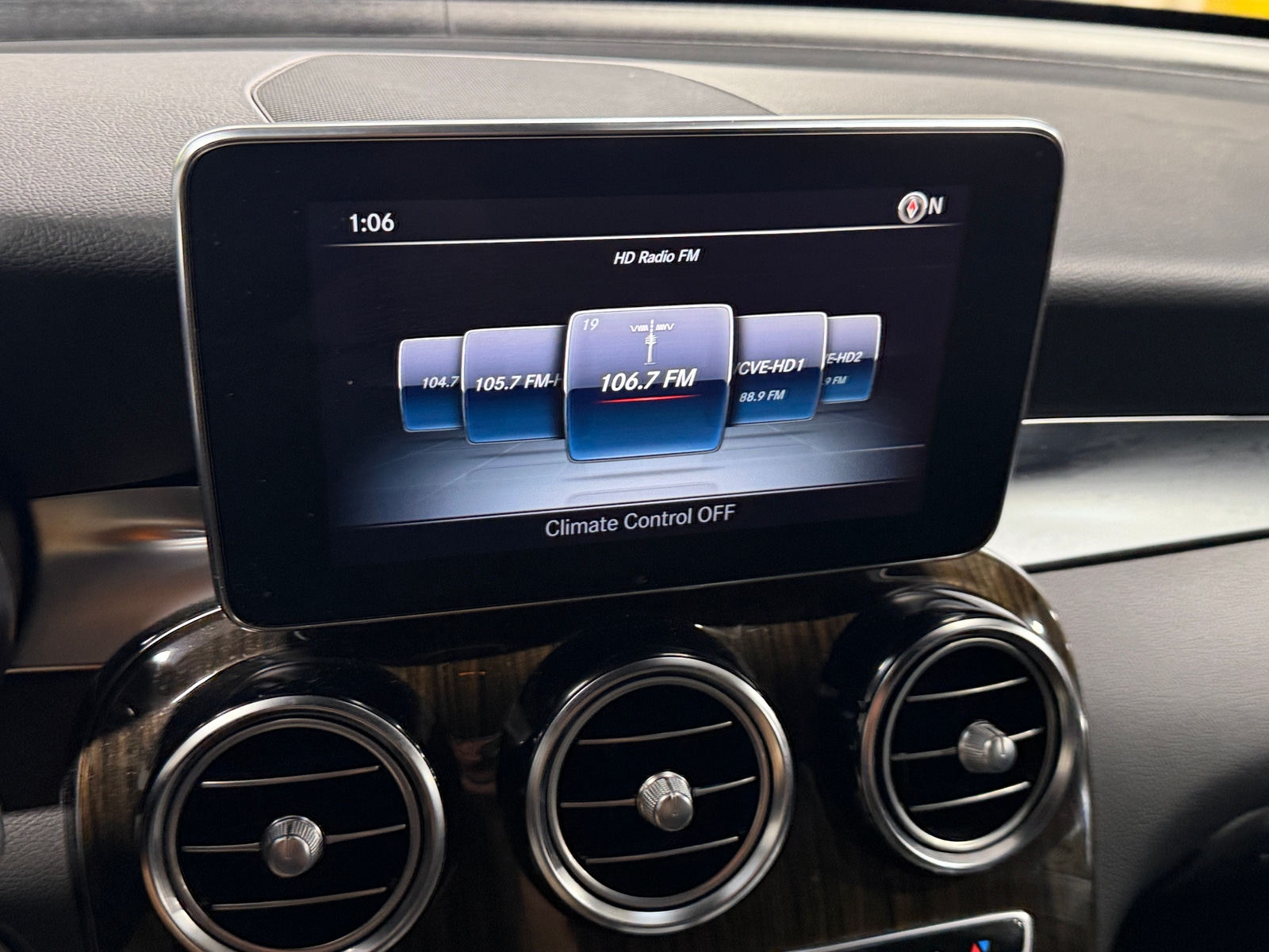 Thumbnail: 2018 Mercedes-Benz GLC - 3