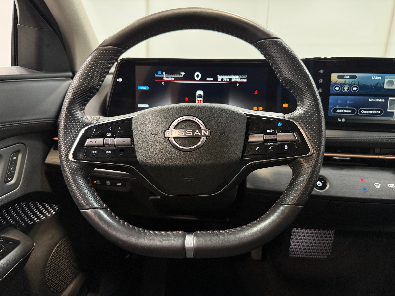 Thumbnail: 2024 Nissan Ariya - 4
