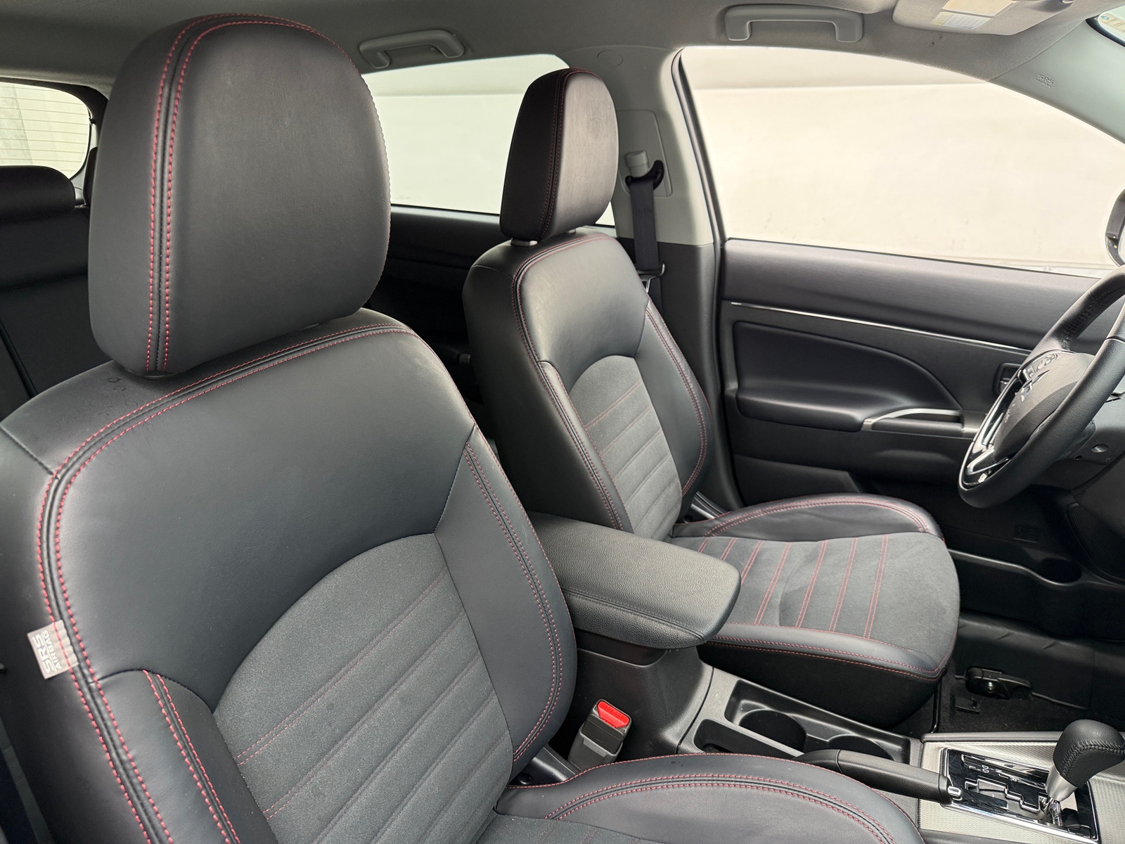 Thumbnail: 2025 Mitsubishi Outlander Sport - 2