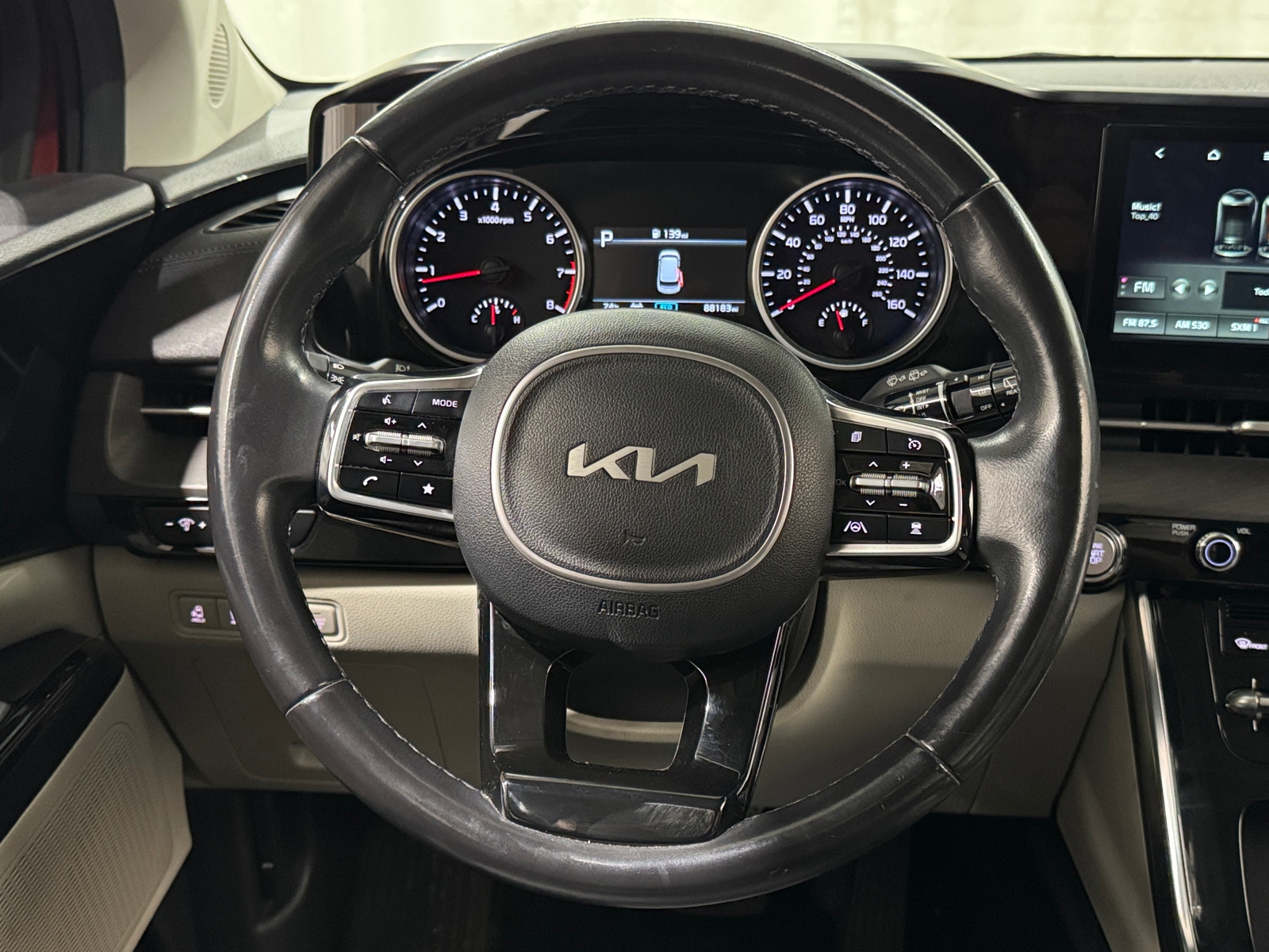 Thumbnail: 2022 Kia Carnival - 4