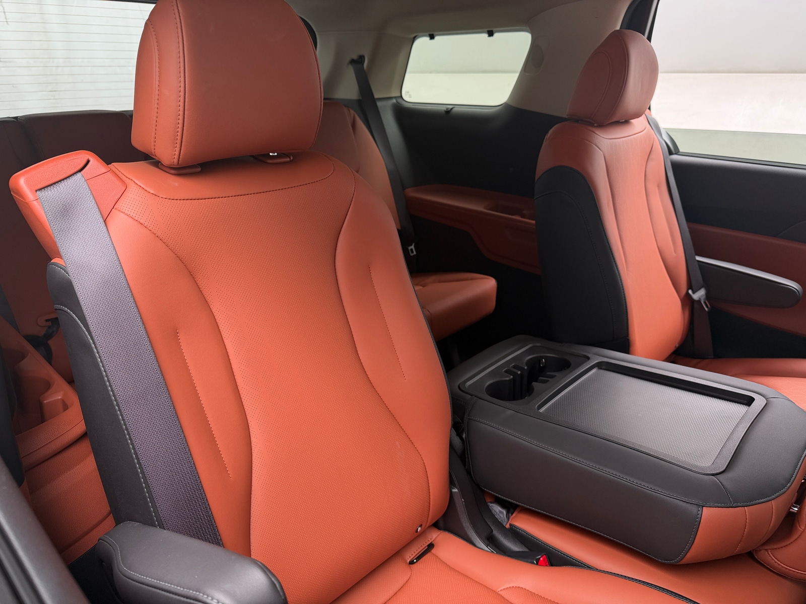 Thumbnail: 2025 Kia Carnival - 5