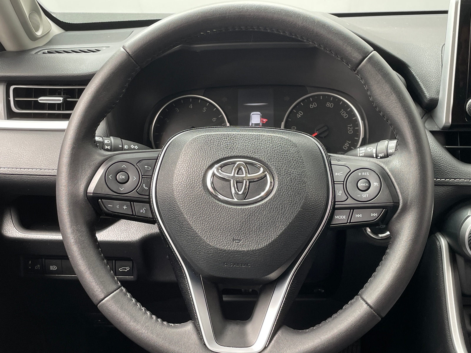 Thumbnail: 2021 Toyota RAV4 - 4