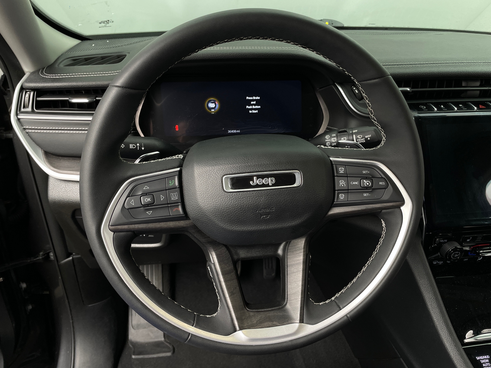 Thumbnail: 2023 Jeep Grand Cherokee - 4