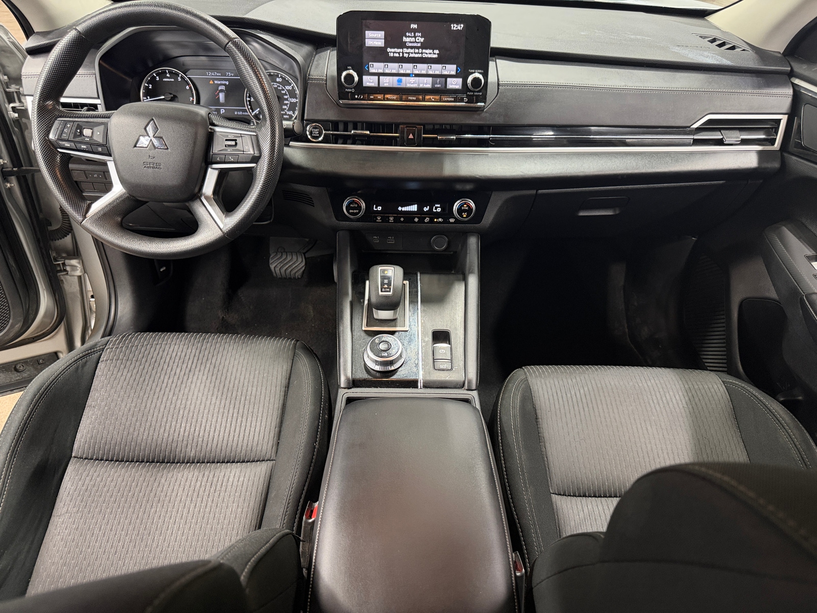 Thumbnail: 2024 Mitsubishi Outlander - 3