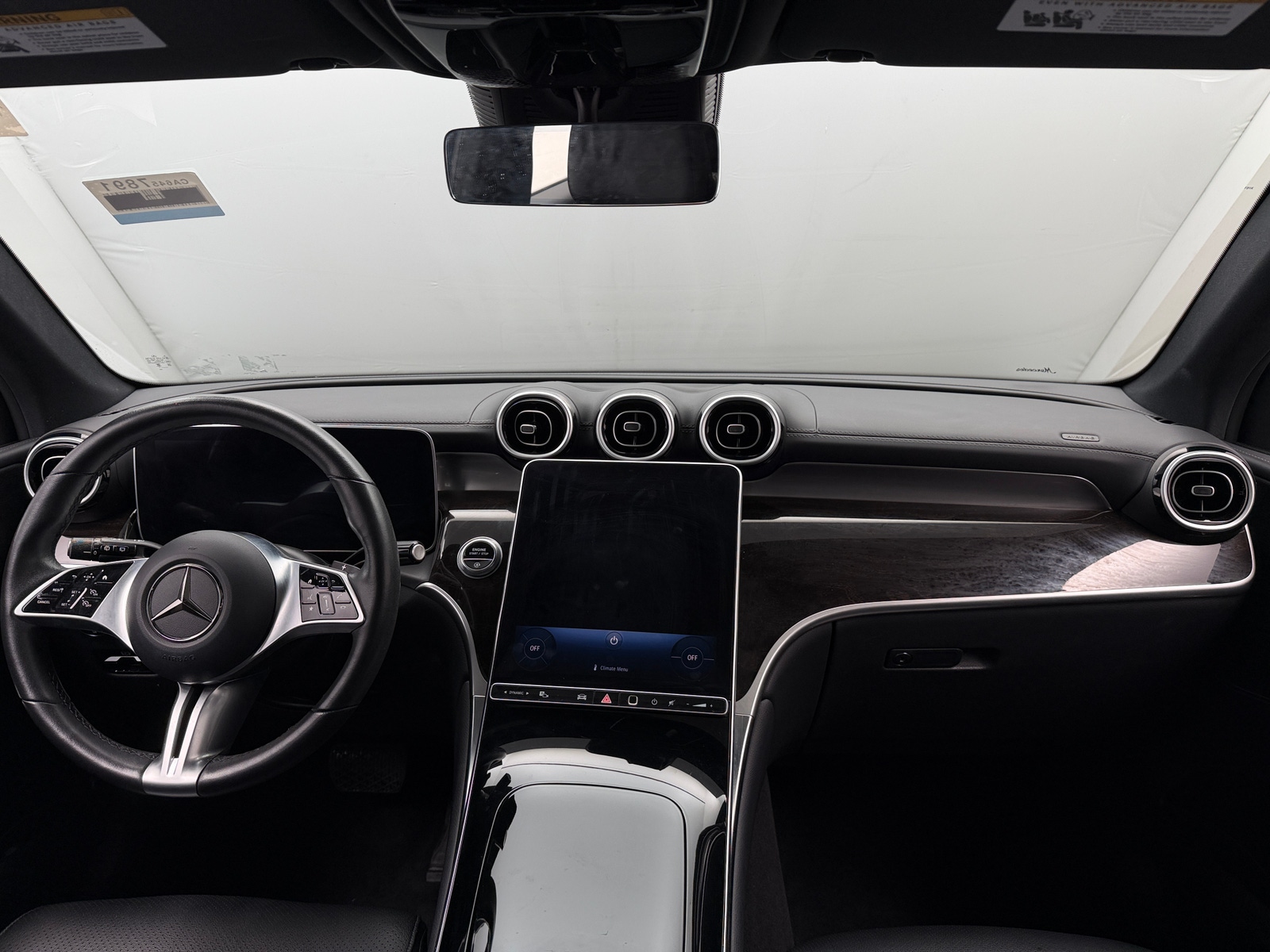 Thumbnail: 2023 Mercedes-Benz GLC - 2