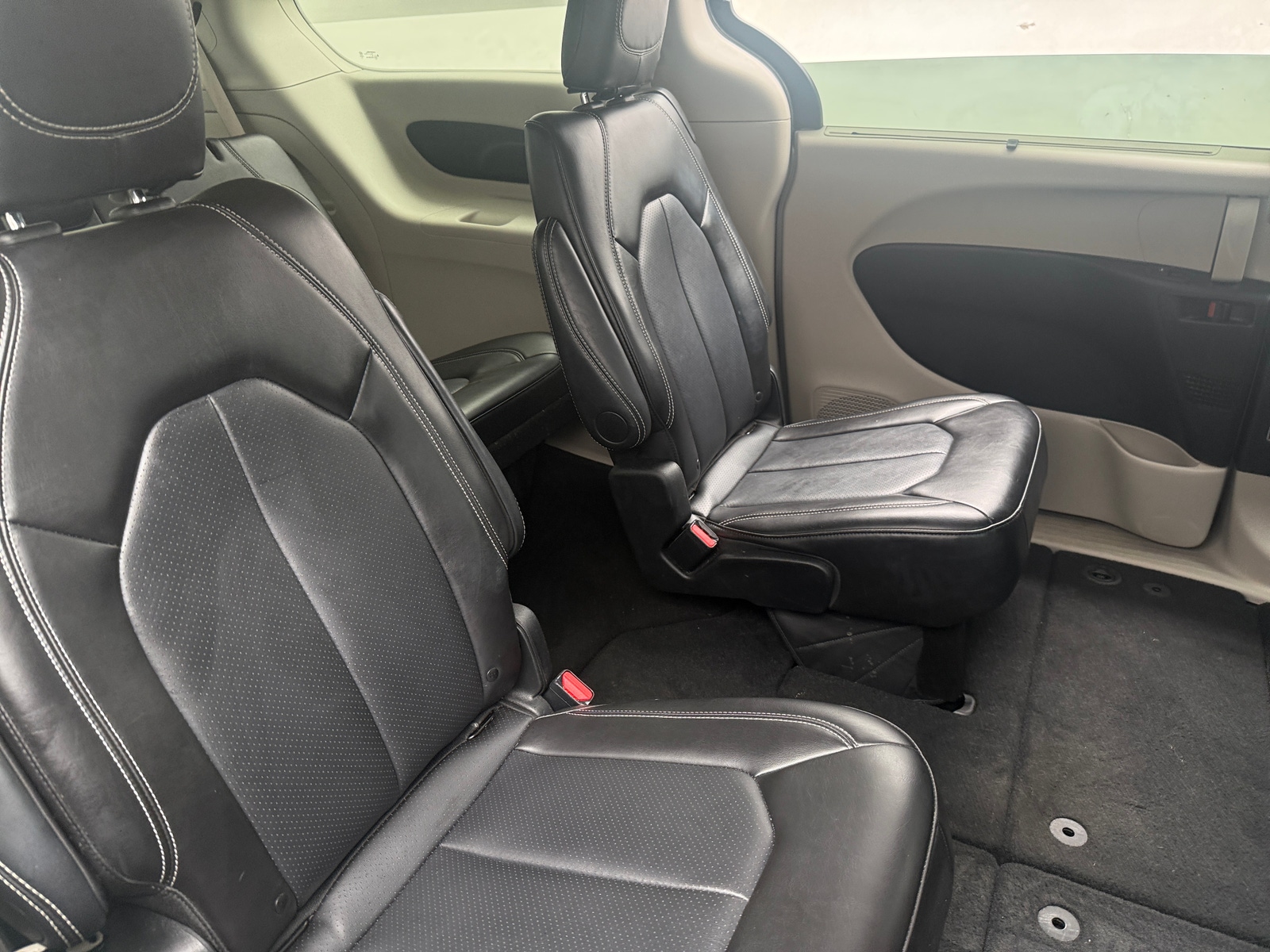 Thumbnail: 2024 Chrysler Pacifica - 5