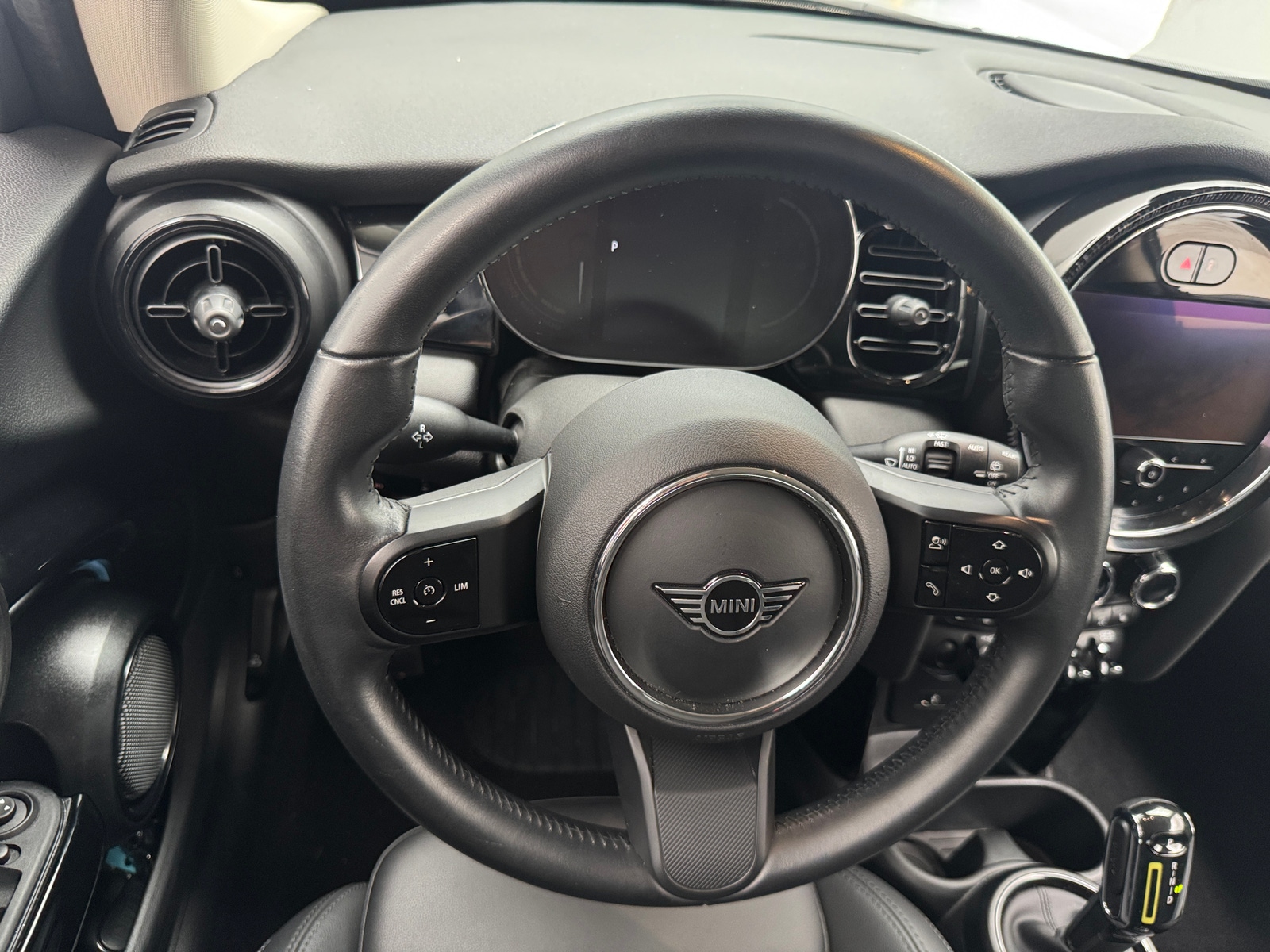 Thumbnail: 2023 MINI Cooper Hardtop - 4