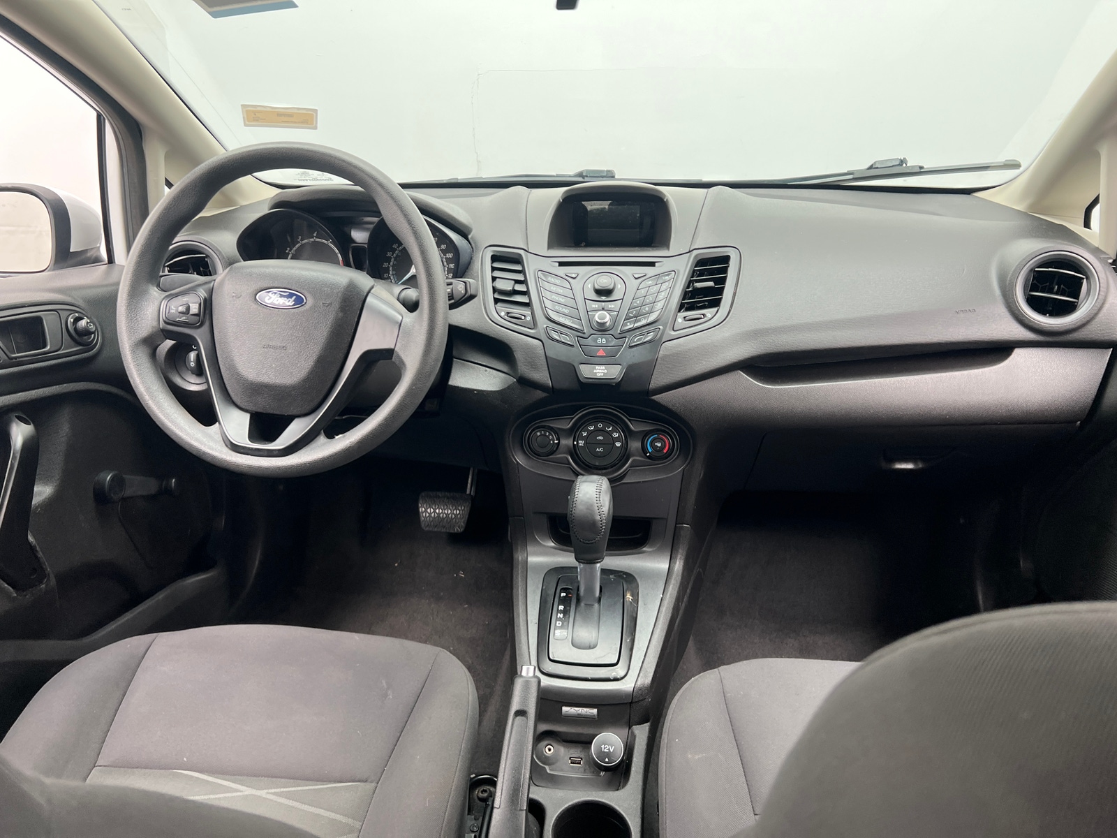 Thumbnail: 2015 Ford Fiesta - 3
