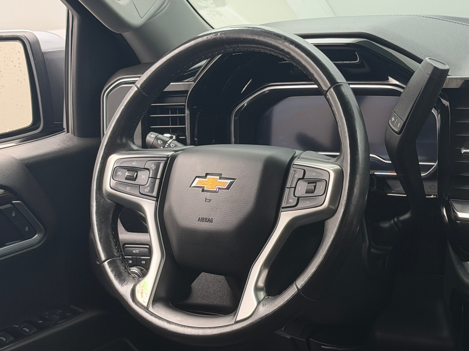 Thumbnail: 2022 Chevrolet Silverado 1500 - 5
