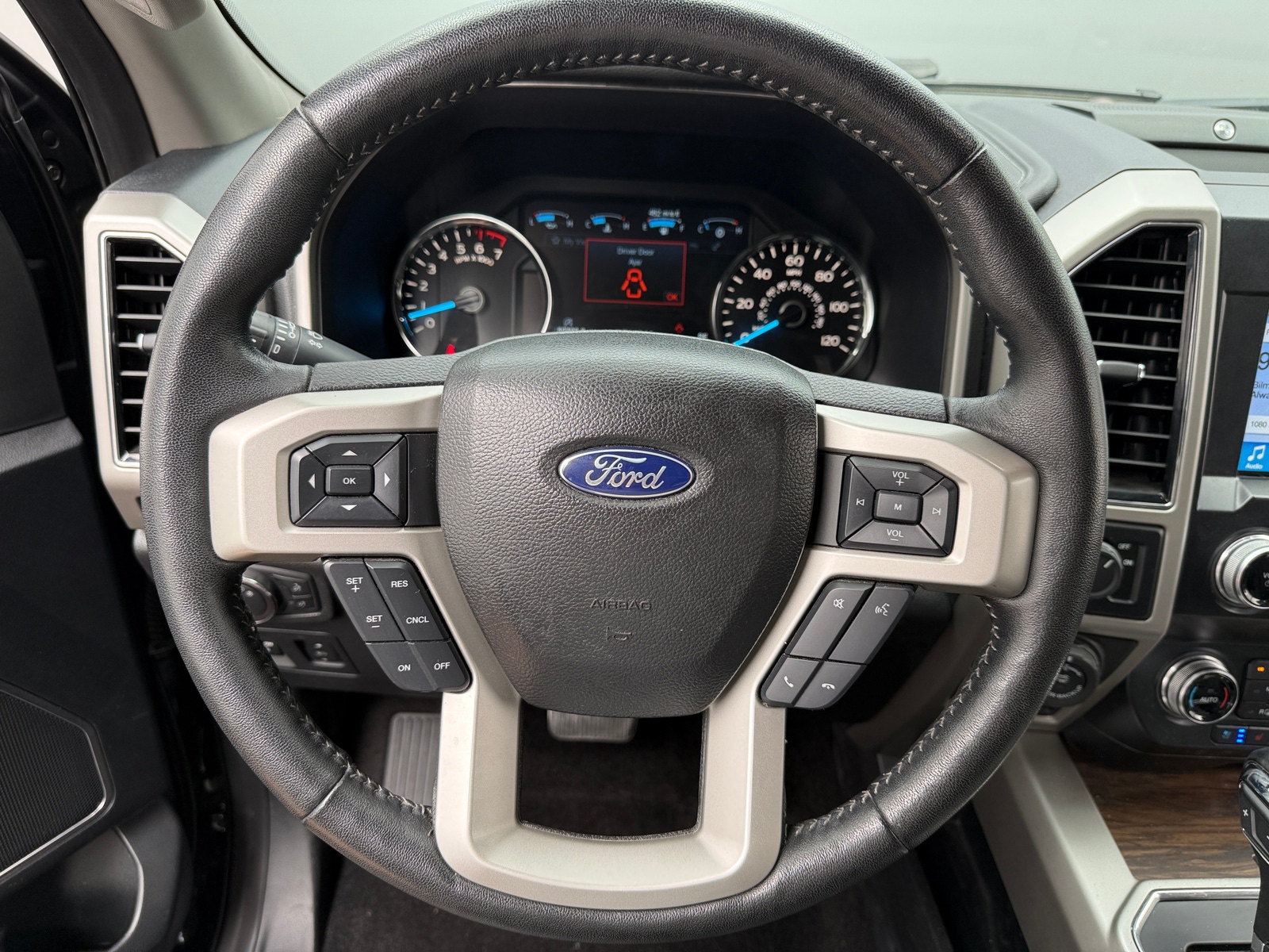 Thumbnail: 2019 Ford Econoline - 4