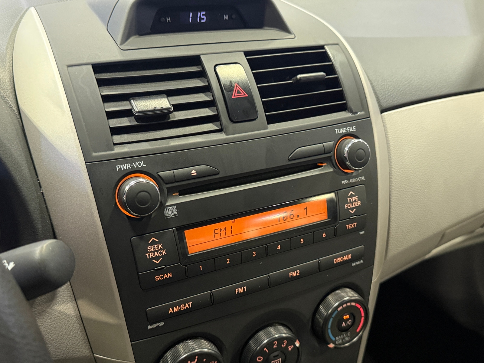 Thumbnail: 2013 Toyota Corolla - 4