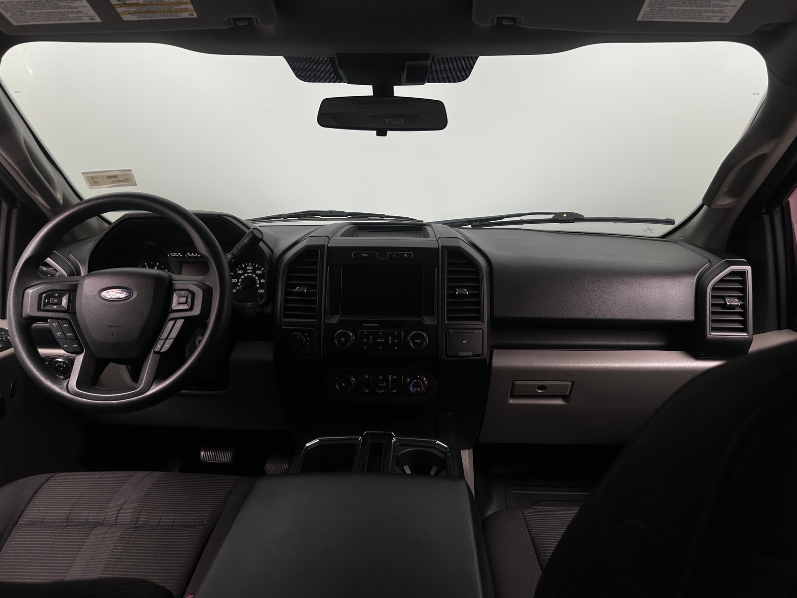Thumbnail: 2019 Ford Econoline - 3