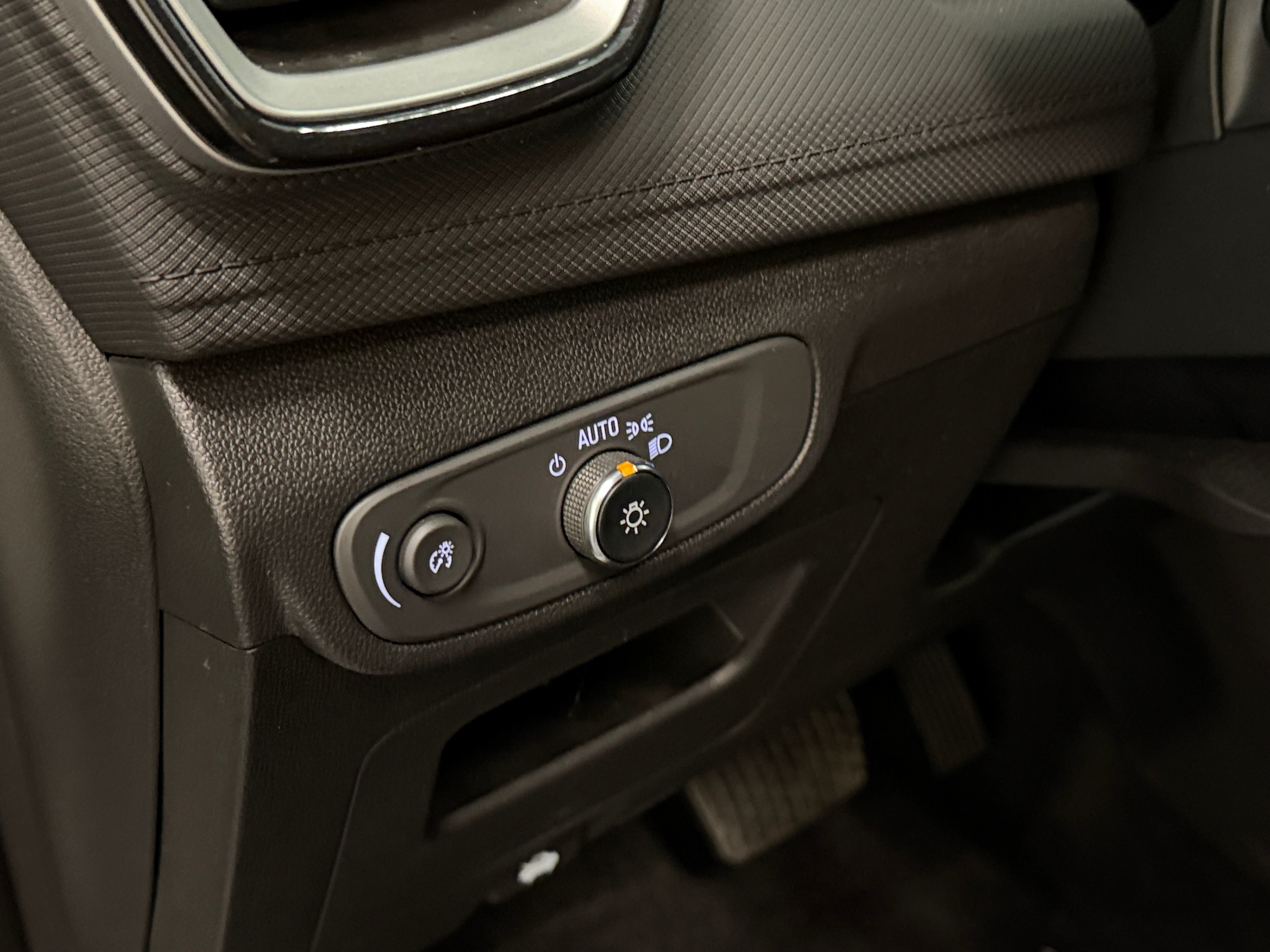 2025 Chevrolet Trailblazer LT - Photo 4