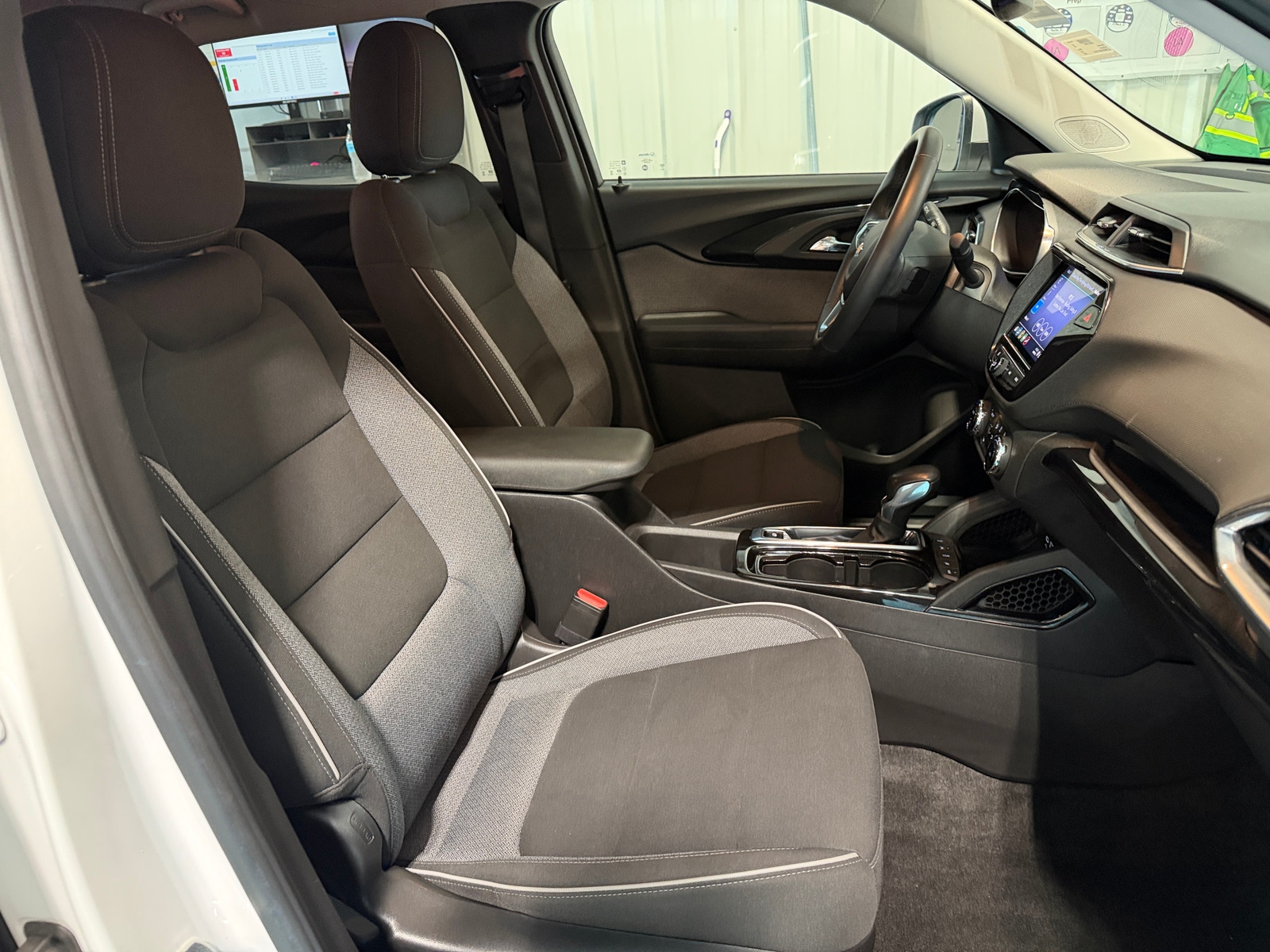 Thumbnail: 2021 Chevrolet TrailBlazer - 2