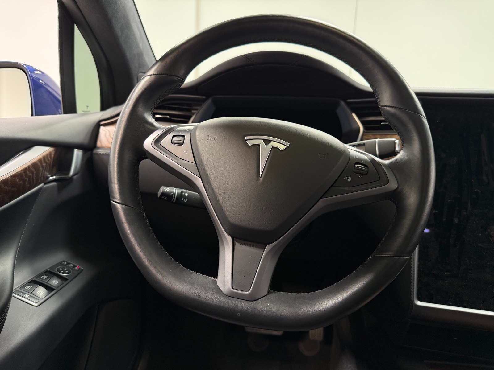 Thumbnail: 2020 Tesla Model X - 4