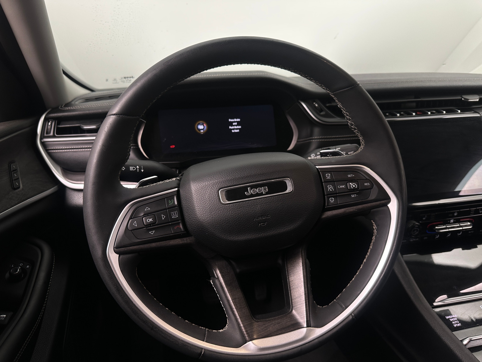 Thumbnail: 2023 Jeep Grand Cherokee - 4