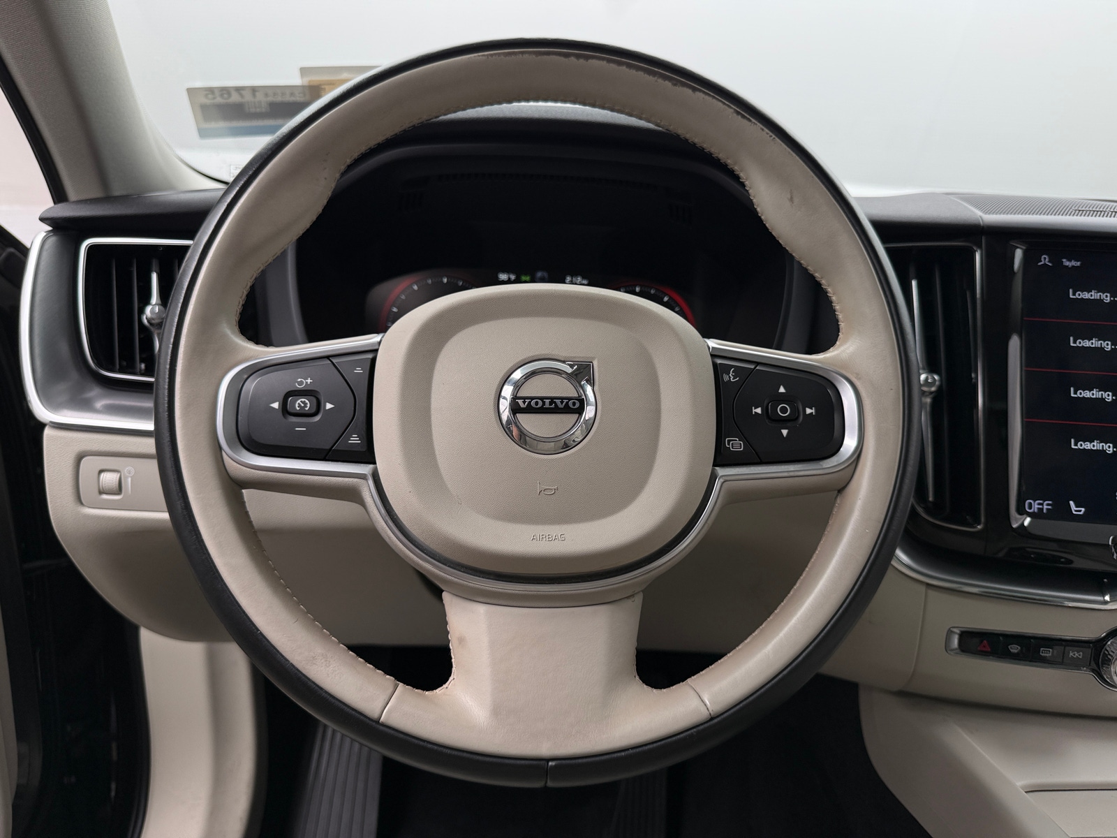 Thumbnail: 2019 Volvo XC60 - 4