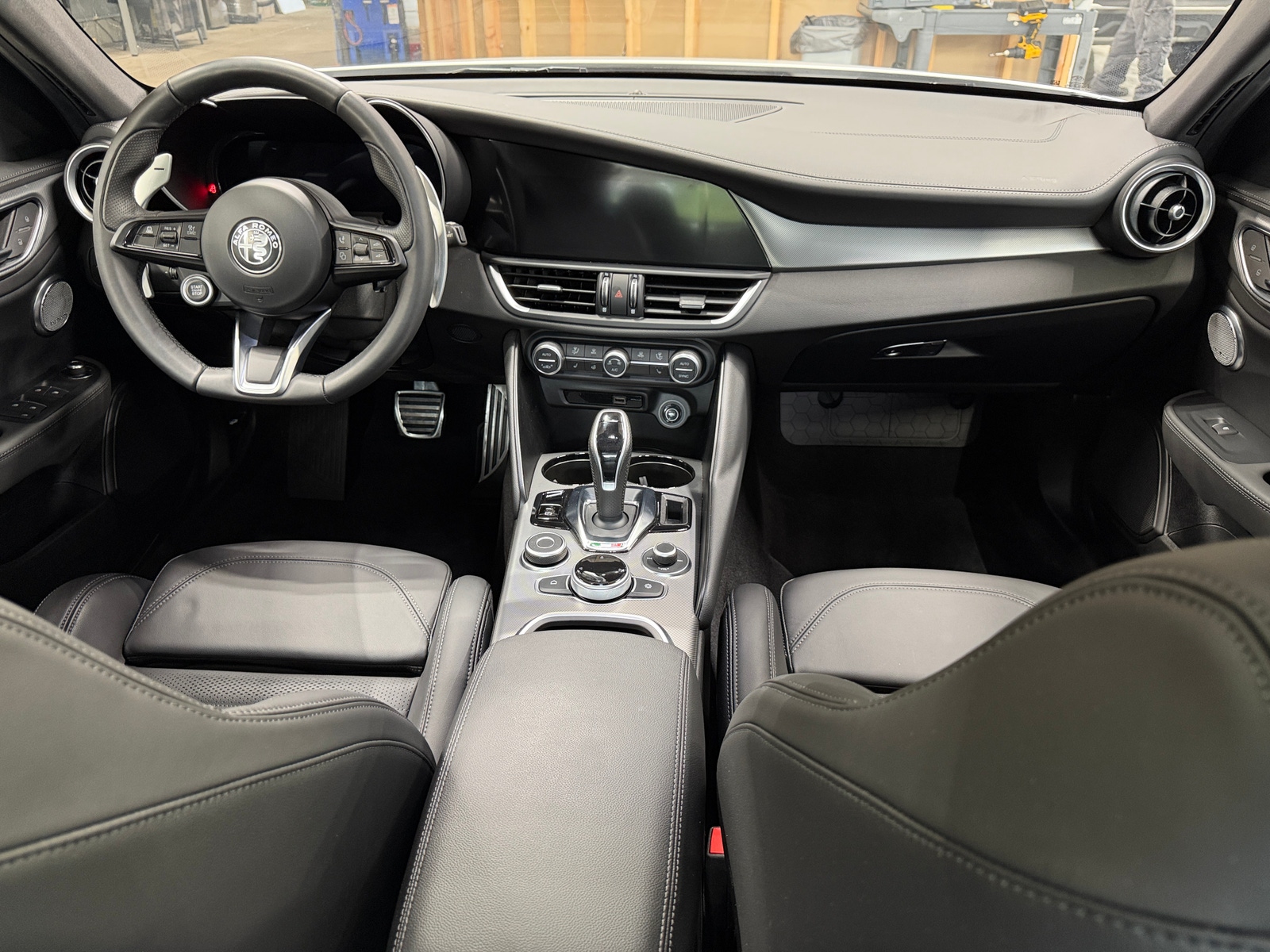 Thumbnail: 2024 Alfa Romeo Giulia - 2
