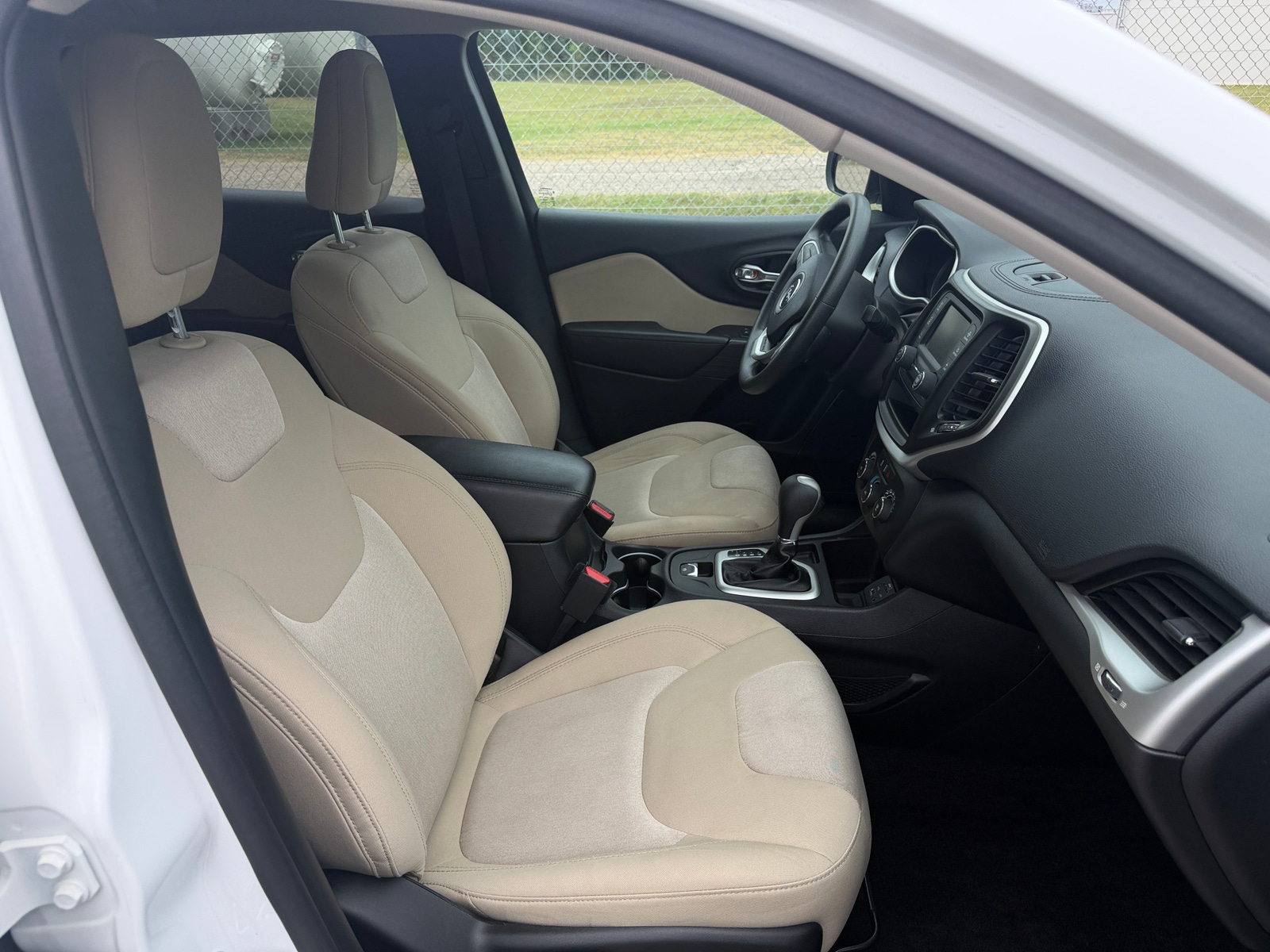 Thumbnail: 2016 Jeep Cherokee - 2