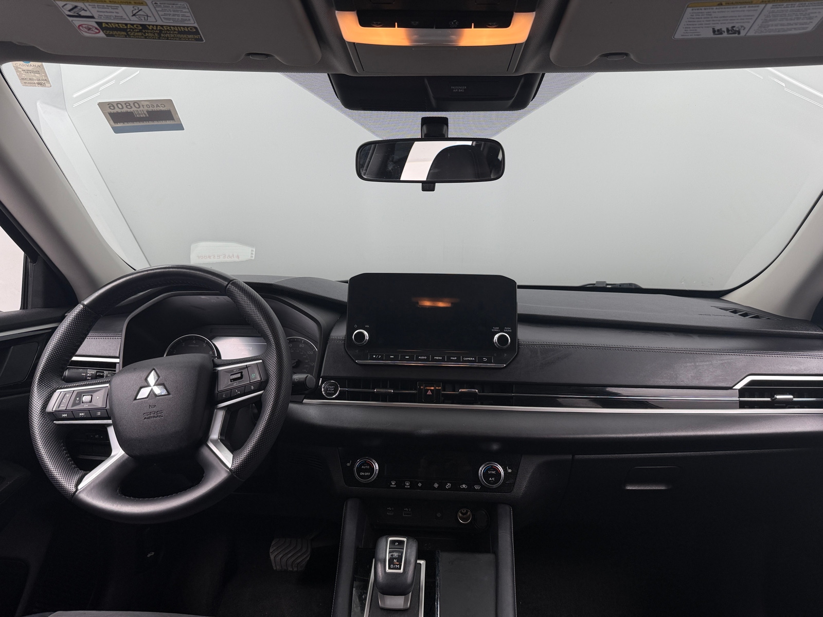 Thumbnail: 2023 Mitsubishi Outlander - 2