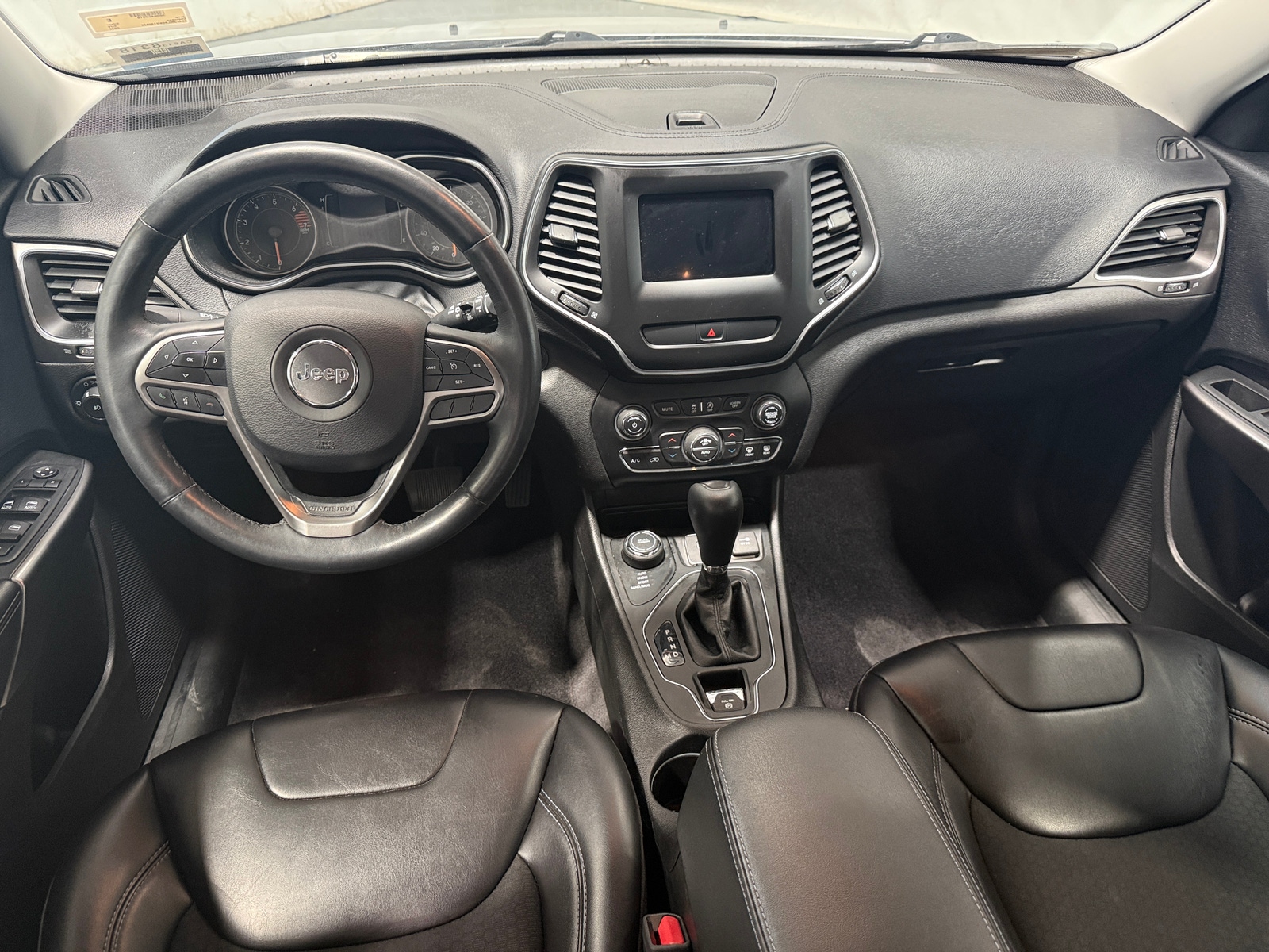 Thumbnail: 2019 Jeep Cherokee - 3