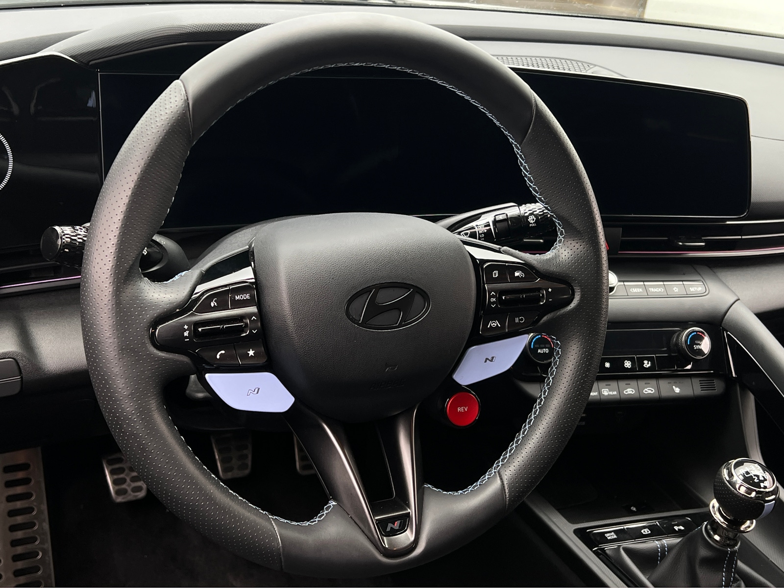 Thumbnail: 2025 Hyundai Elantra - 4