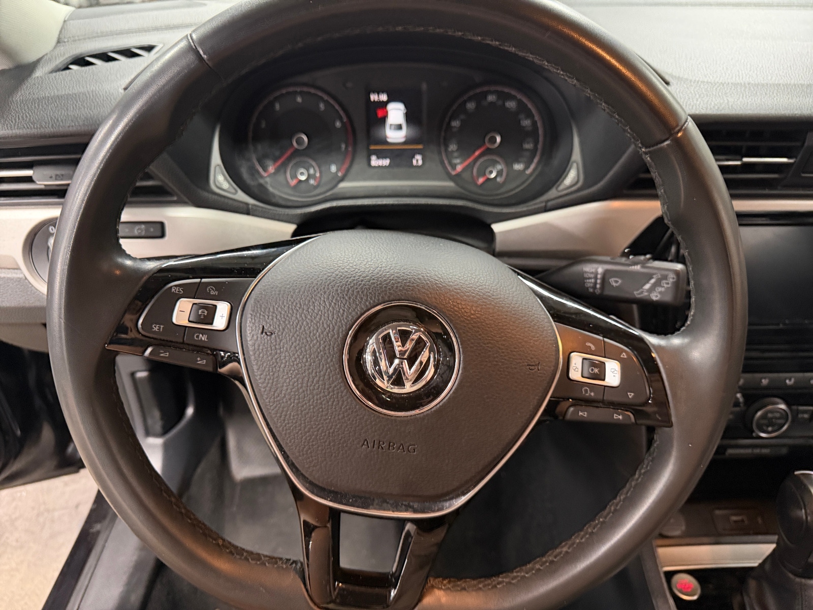 Thumbnail: 2022 Volkswagen Passat - 5