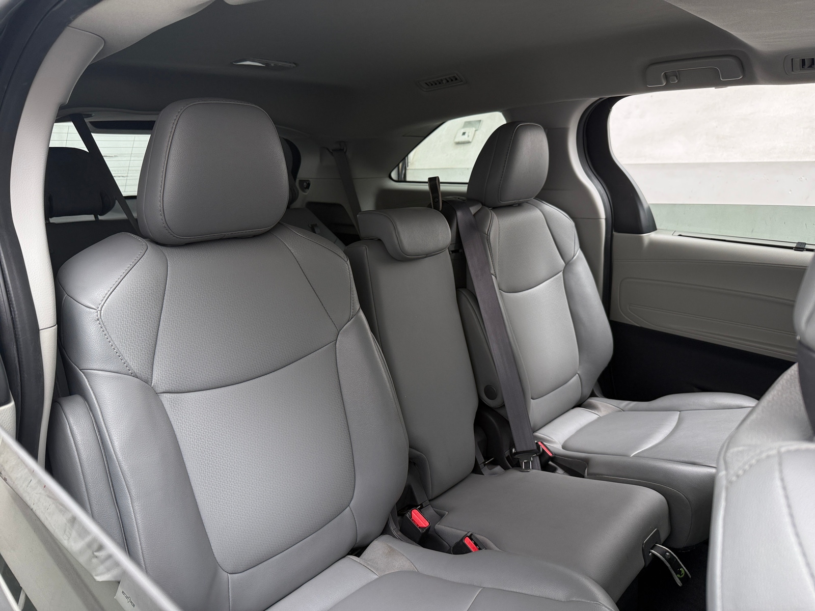 Thumbnail: 2021 Toyota Sienna - 5
