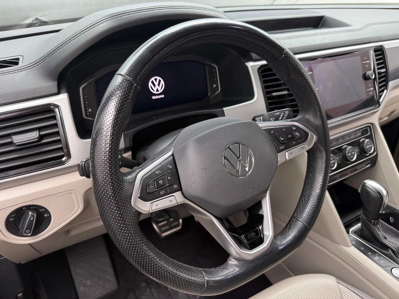 Thumbnail: 2021 Volkswagen Atlas - 4