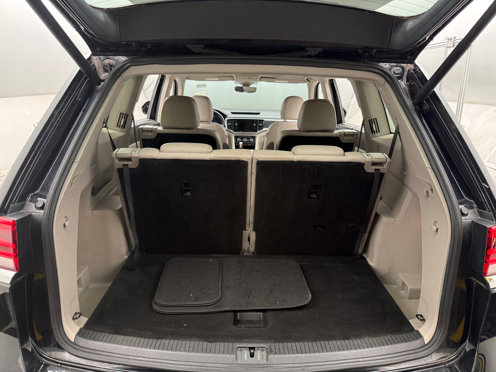 Thumbnail: 2021 Volkswagen Atlas - 6