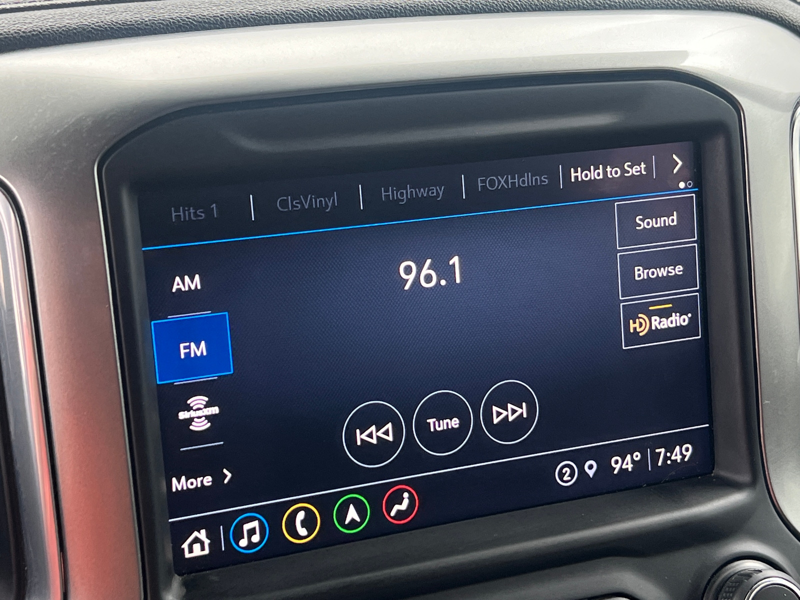Thumbnail: 2021 Chevrolet Silverado 1500 - 4