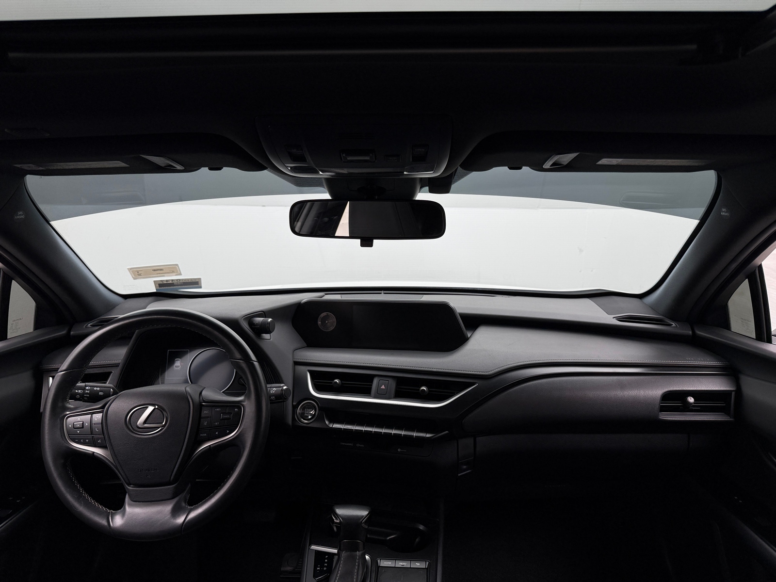 Thumbnail: 2021 Lexus UX - 2