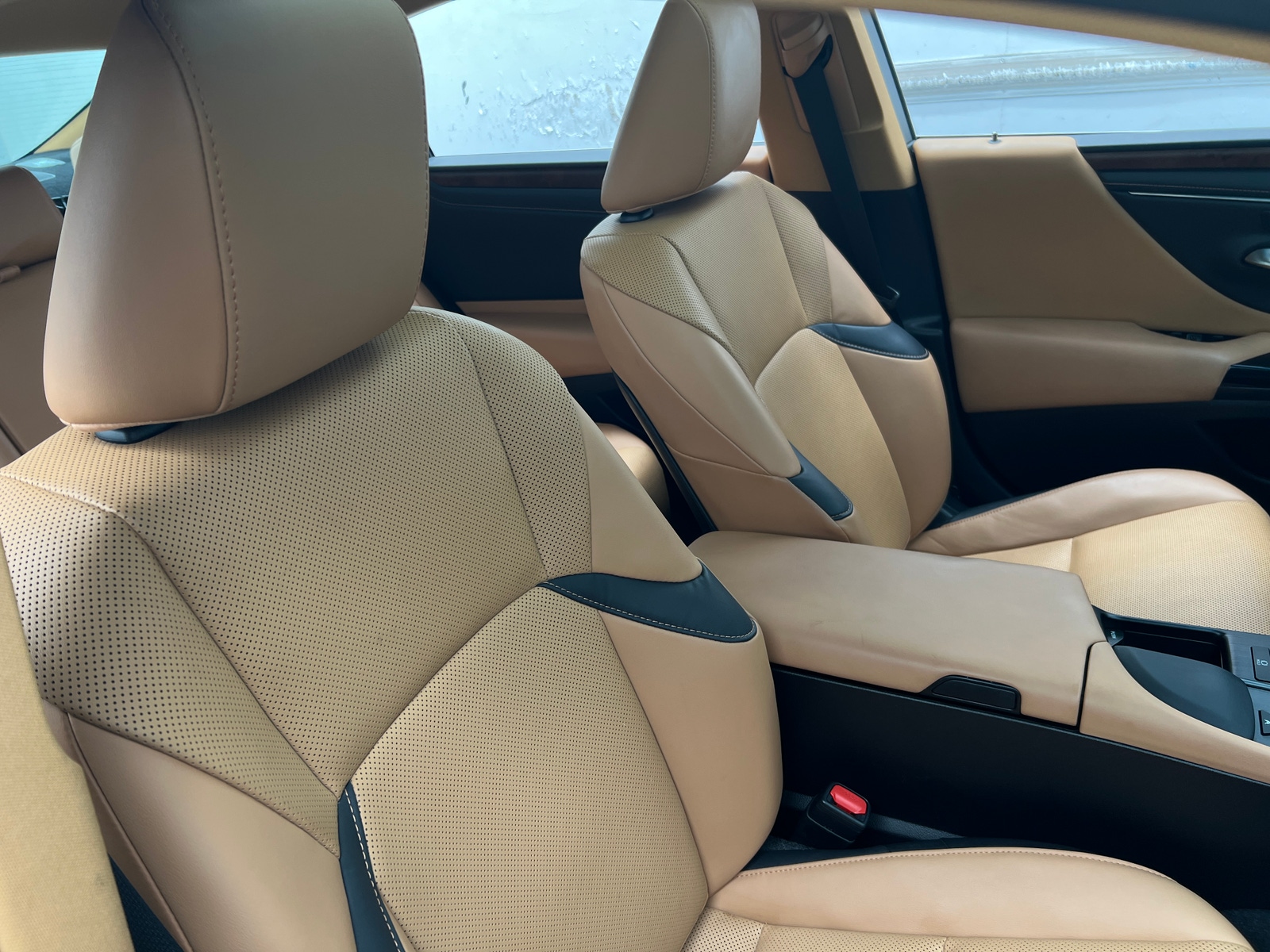 Thumbnail: 2022 Lexus ES - 2