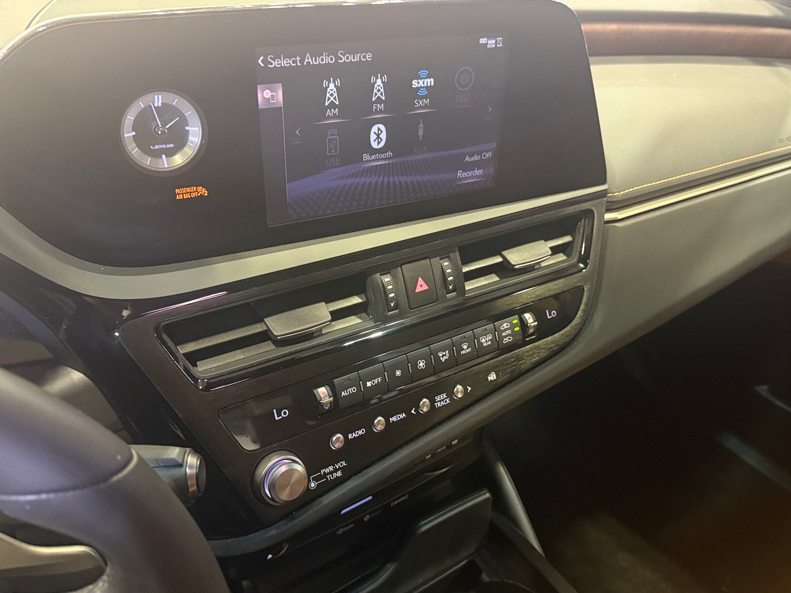 Thumbnail: 2022 Lexus ES - 4