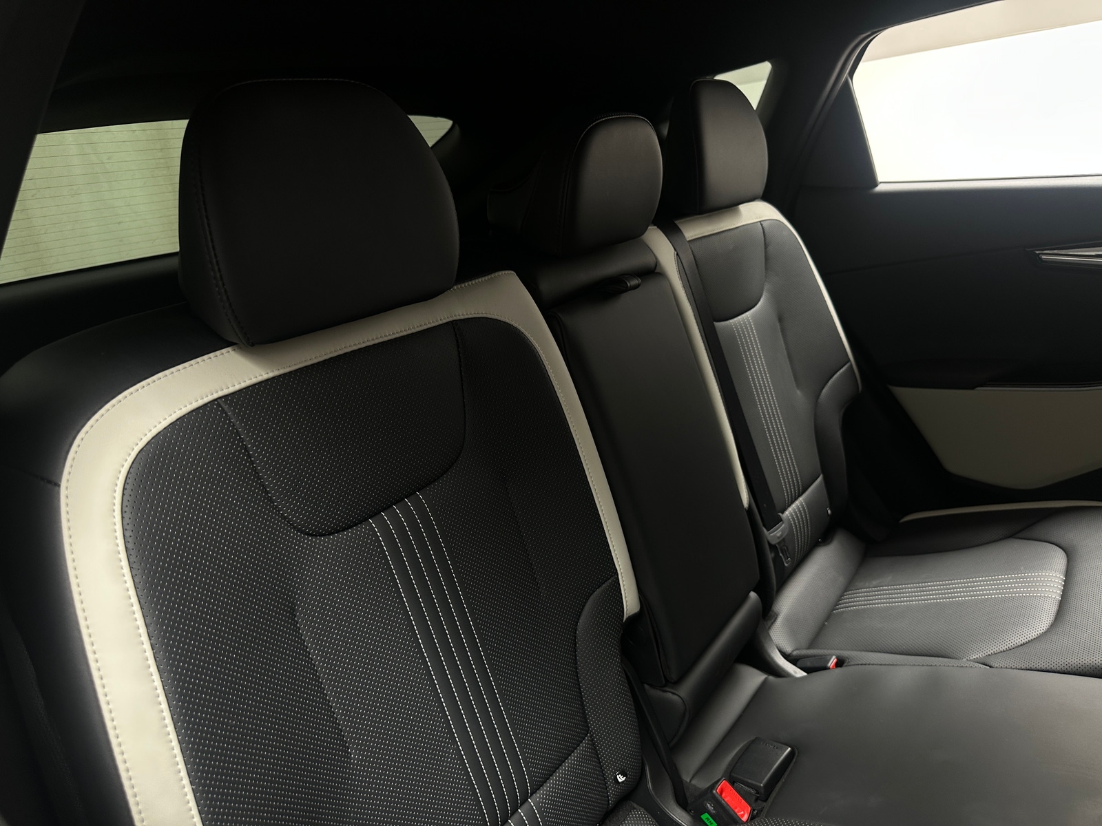 Thumbnail: 2024 Kia EV6 - 5