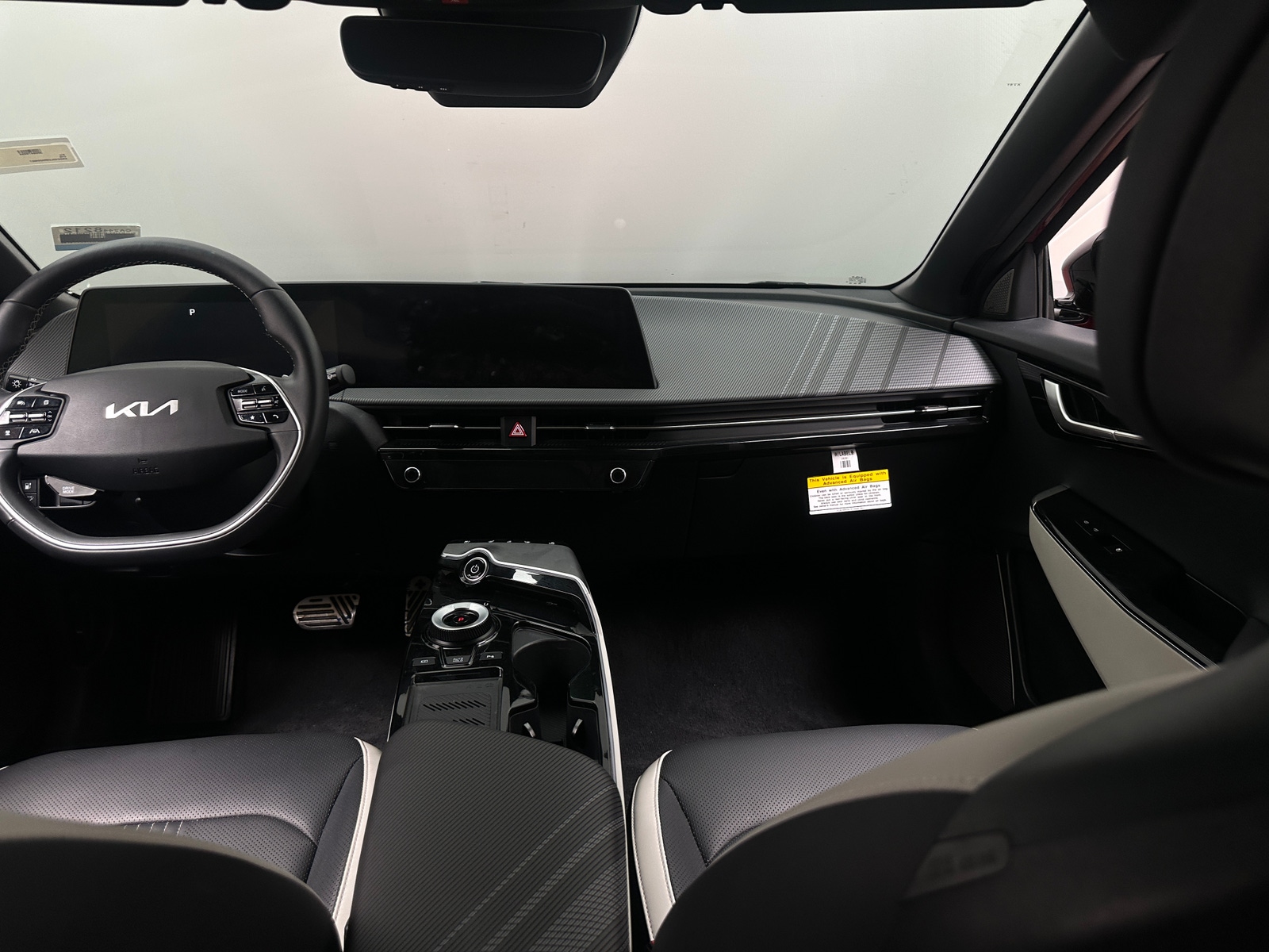 Thumbnail: 2024 Kia EV6 - 2