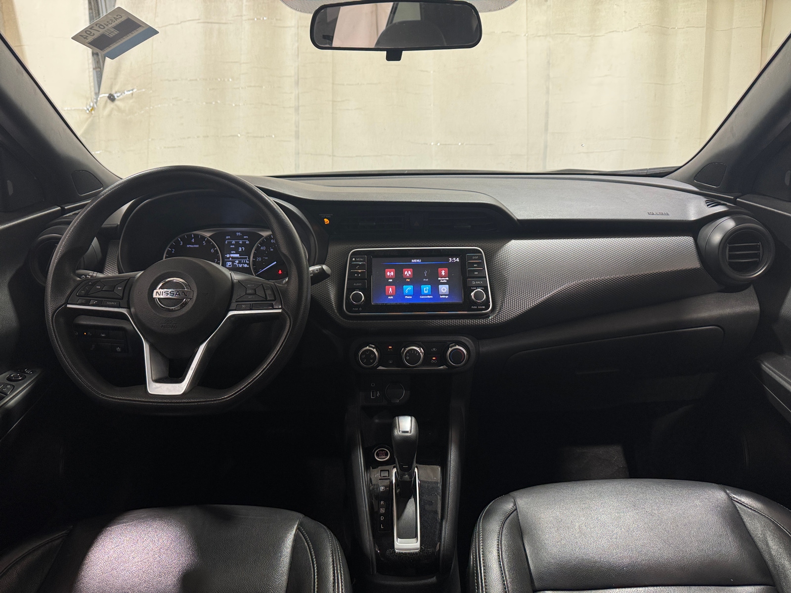 Thumbnail: 2020 Nissan Kicks - 3