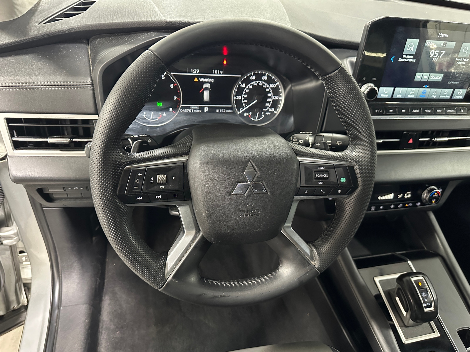 Thumbnail: 2024 Mitsubishi Outlander - 5