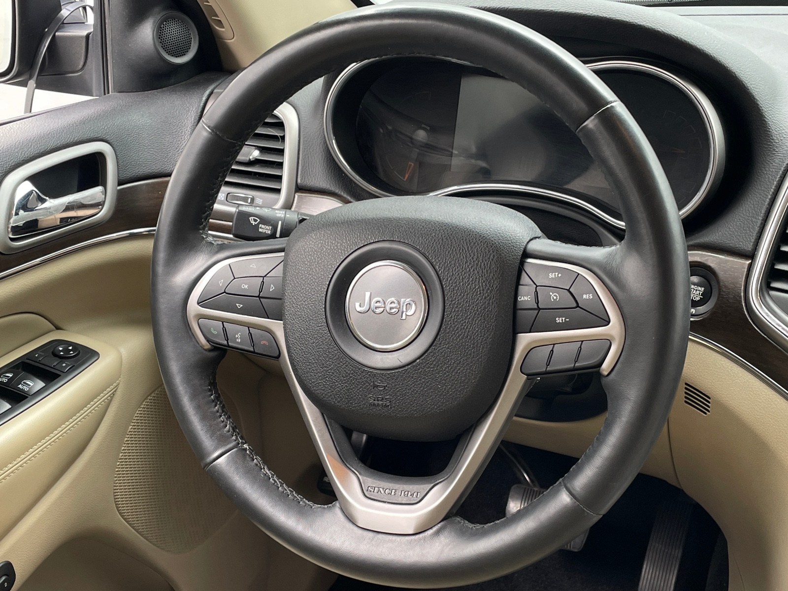 Thumbnail: 2018 Jeep Grand Cherokee - 4