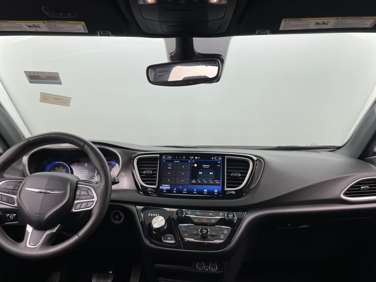 Thumbnail: 2025 Chrysler Pacifica - 2