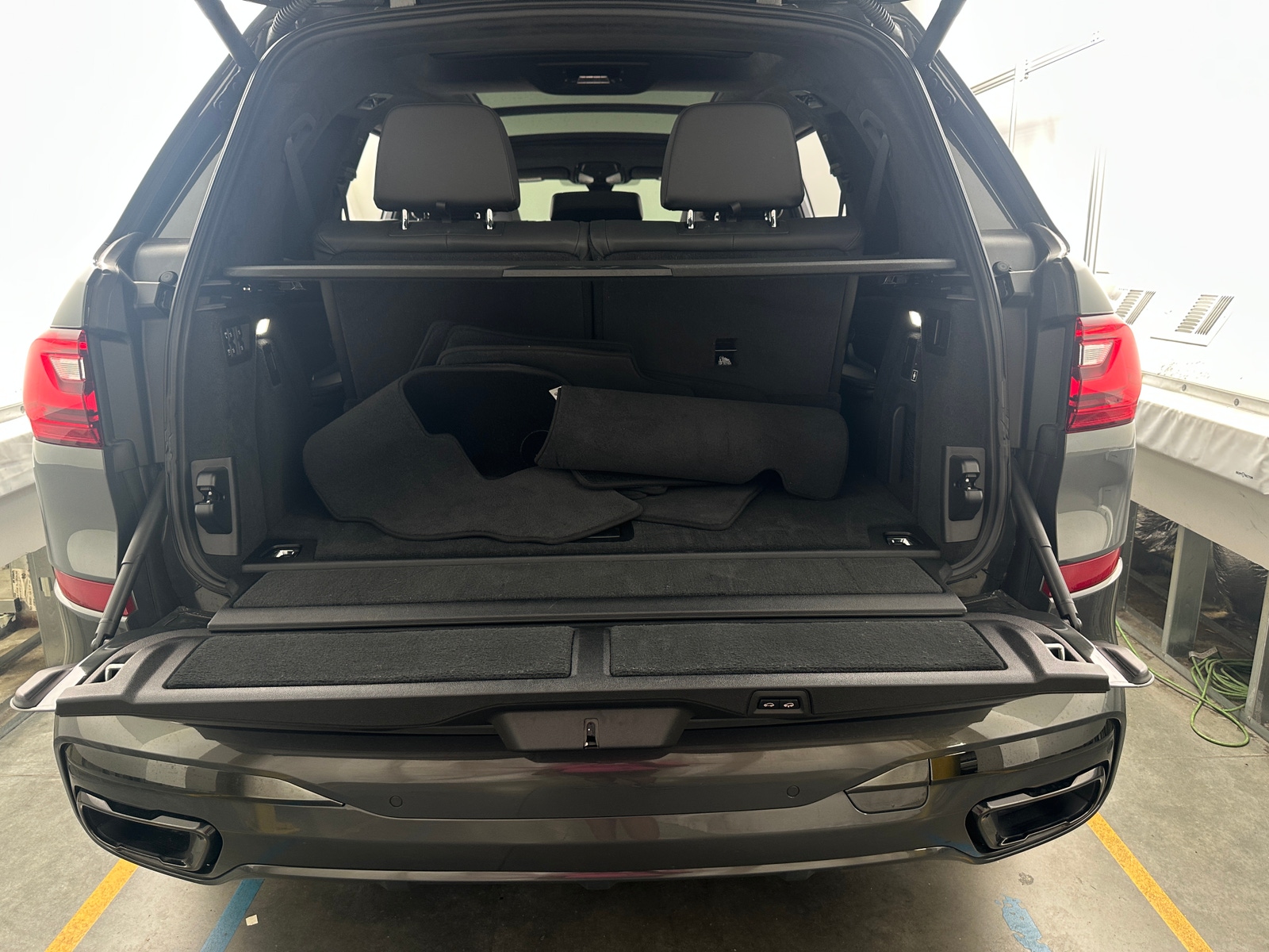 Thumbnail: 2021 BMW X7 - 6