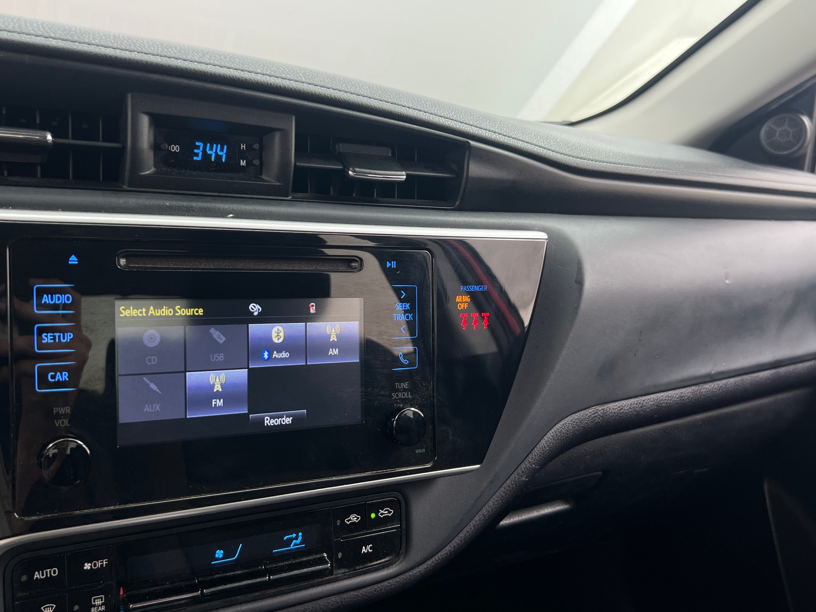 Thumbnail: 2018 Toyota Corolla - 4