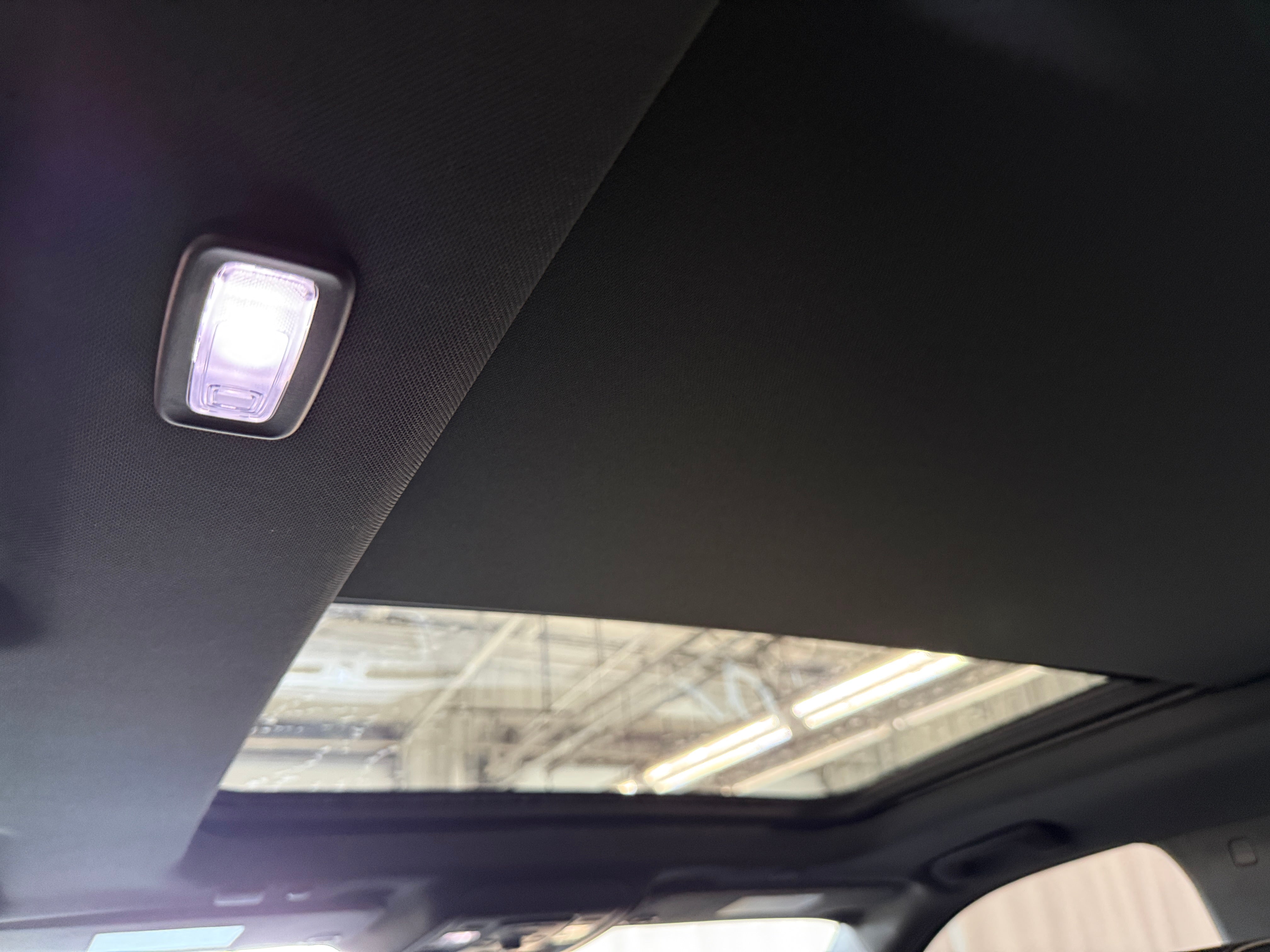 2021 Chevrolet Tahoe Premier - Photo 2