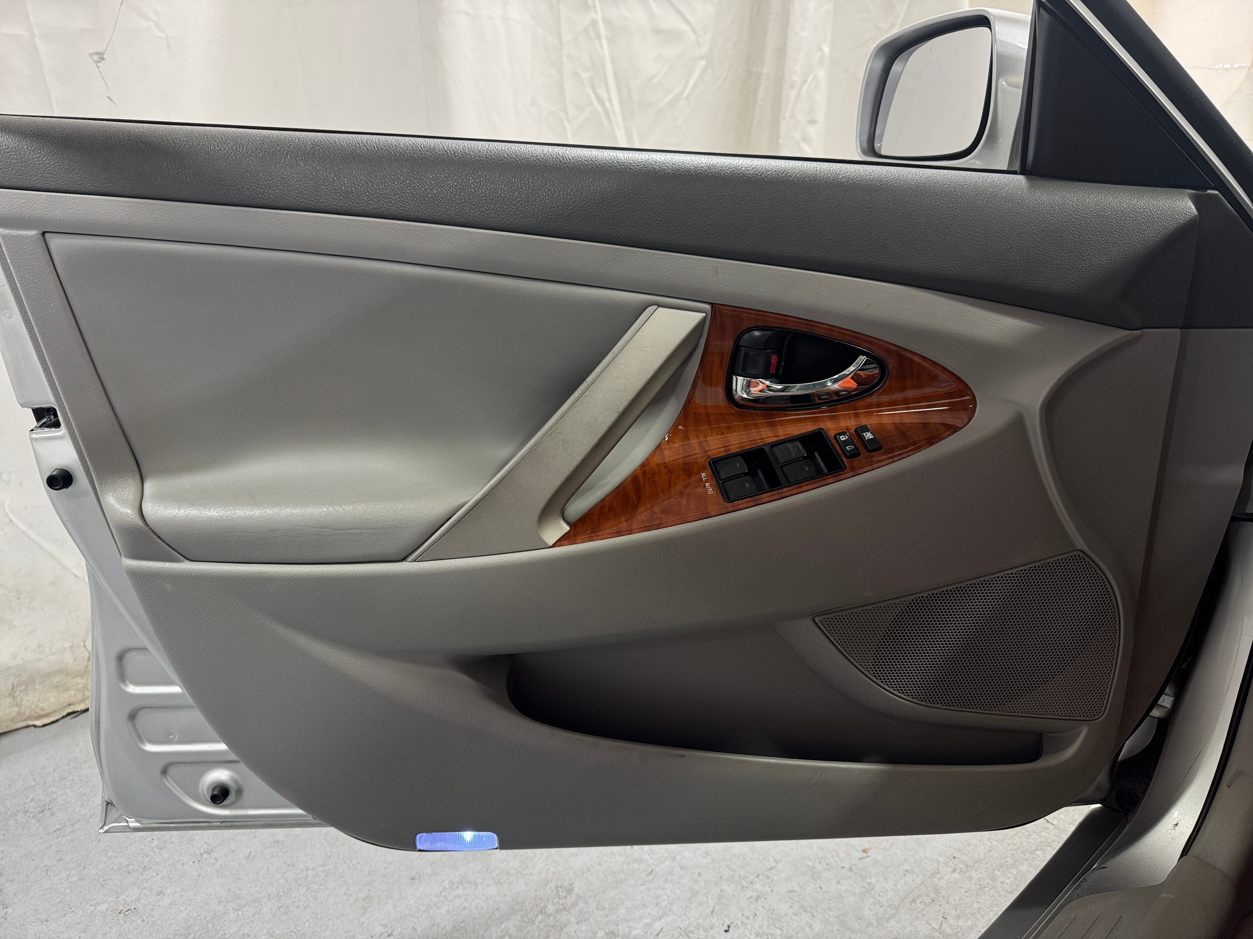 Used 2010 Toyota Camry XLE with VIN 4T1BK3EK2AU105952 for sale in Pewaukee, WI