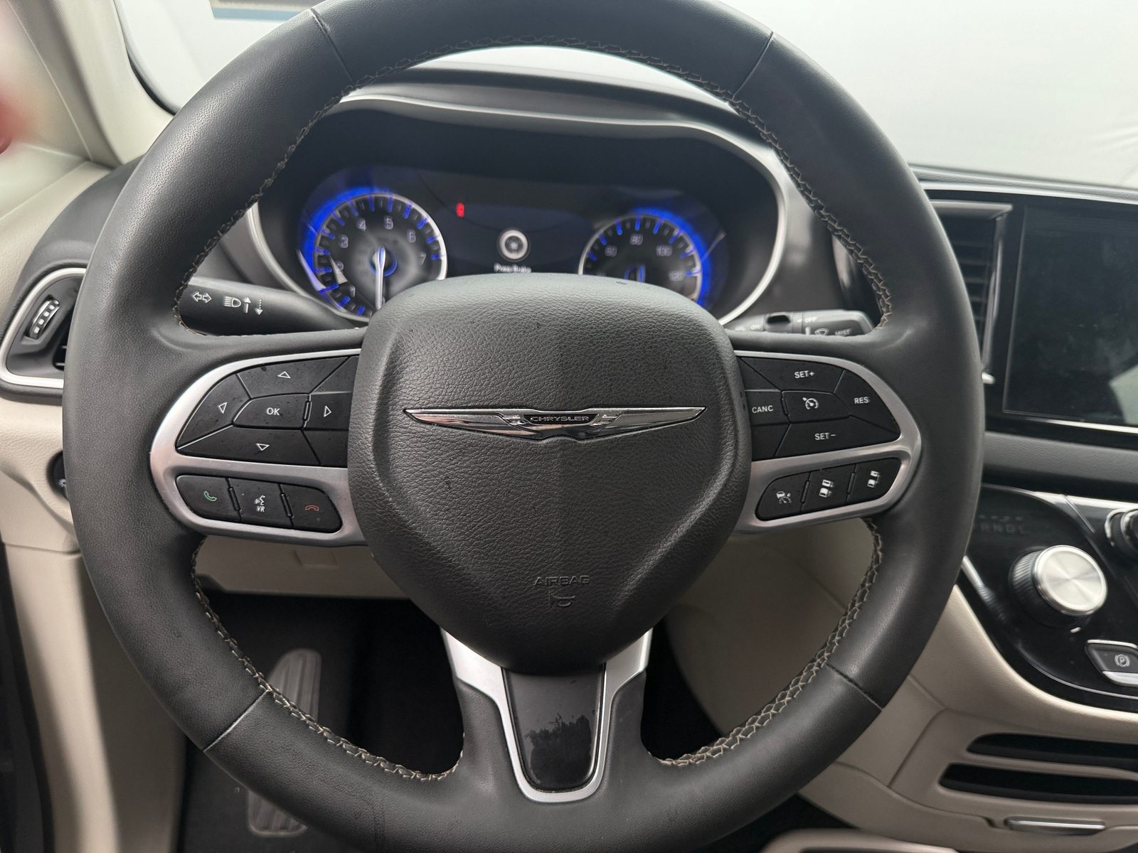 Thumbnail: 2024 Chrysler Pacifica - 4