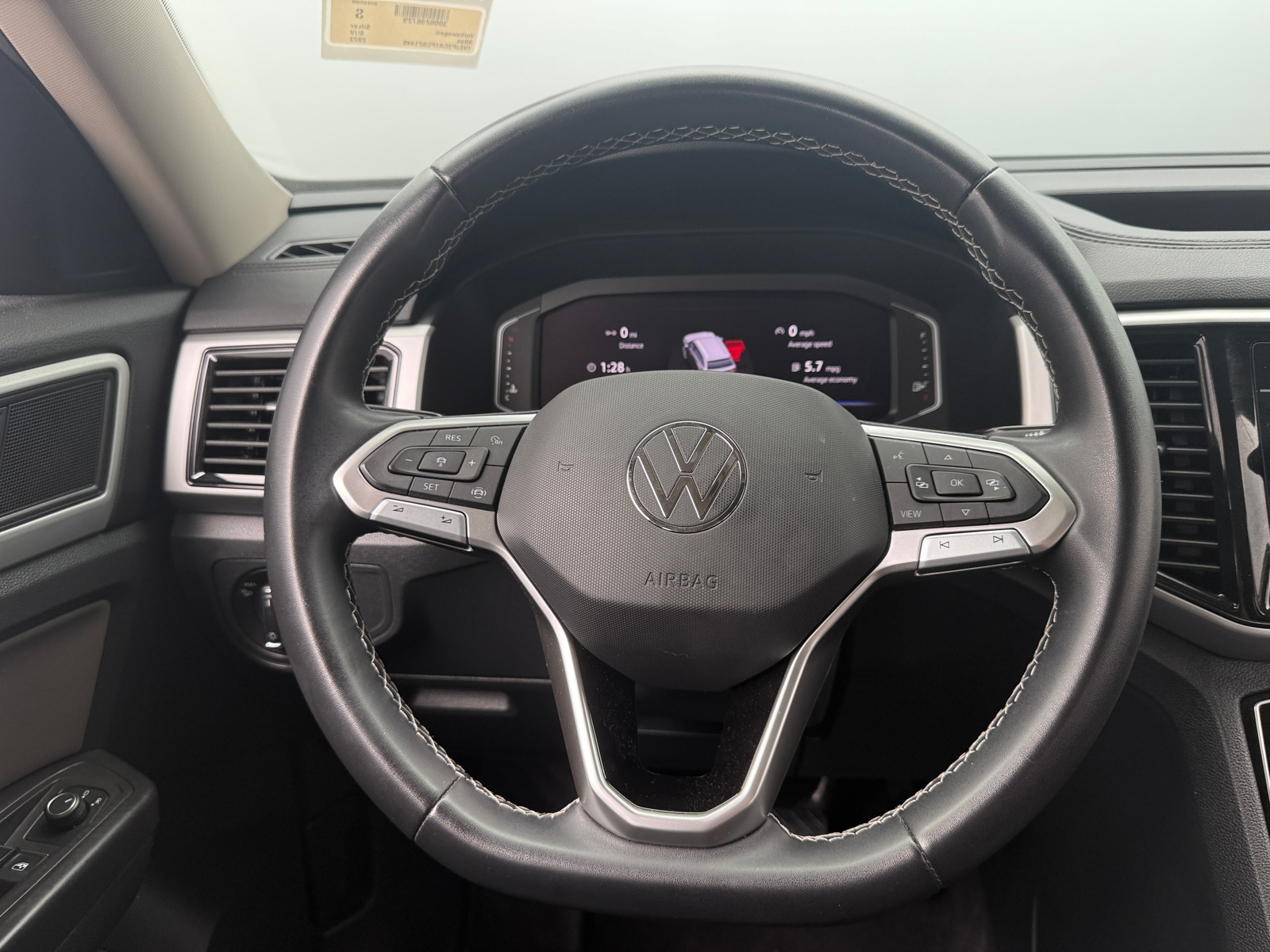 Thumbnail: 2023 Volkswagen Atlas - 4