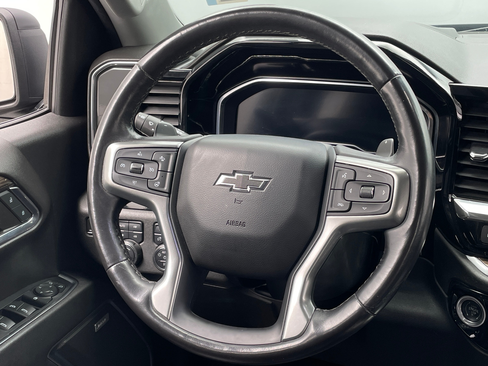 Thumbnail: 2022 Chevrolet Silverado 1500 - 5