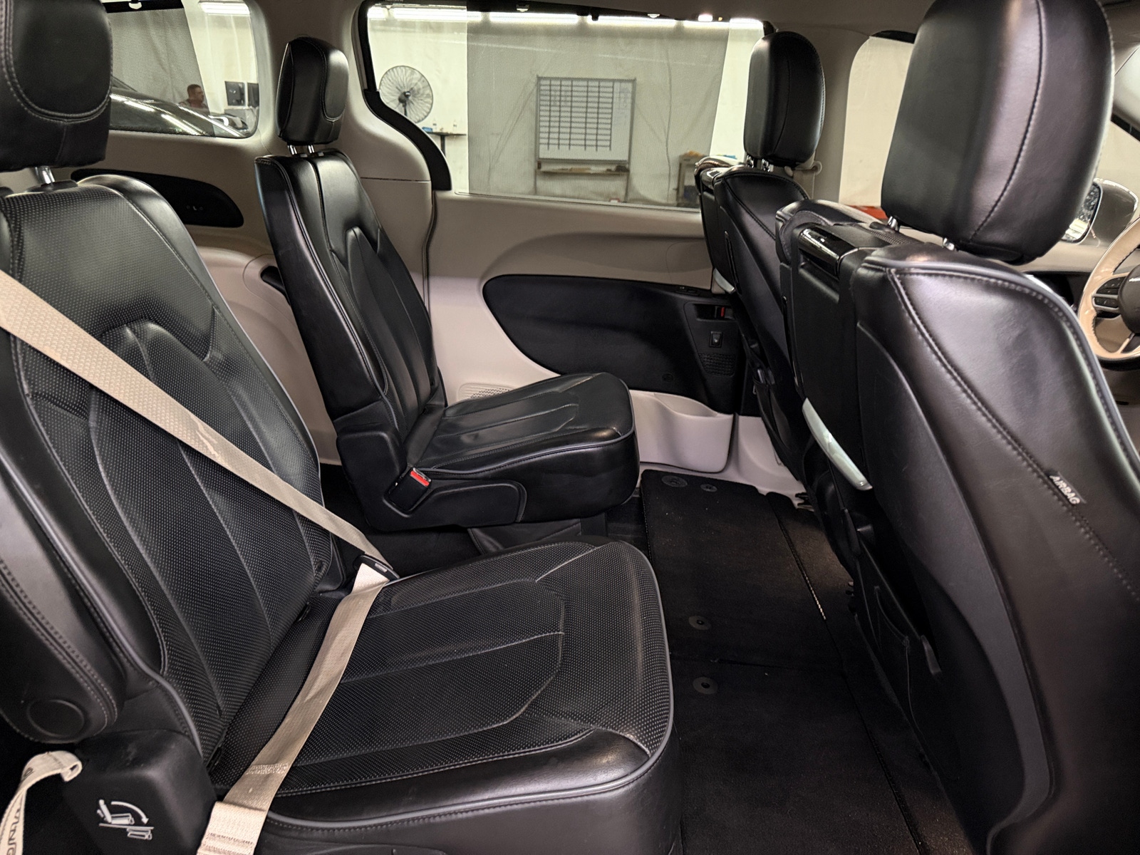 Thumbnail: 2019 Chrysler Pacifica - 5