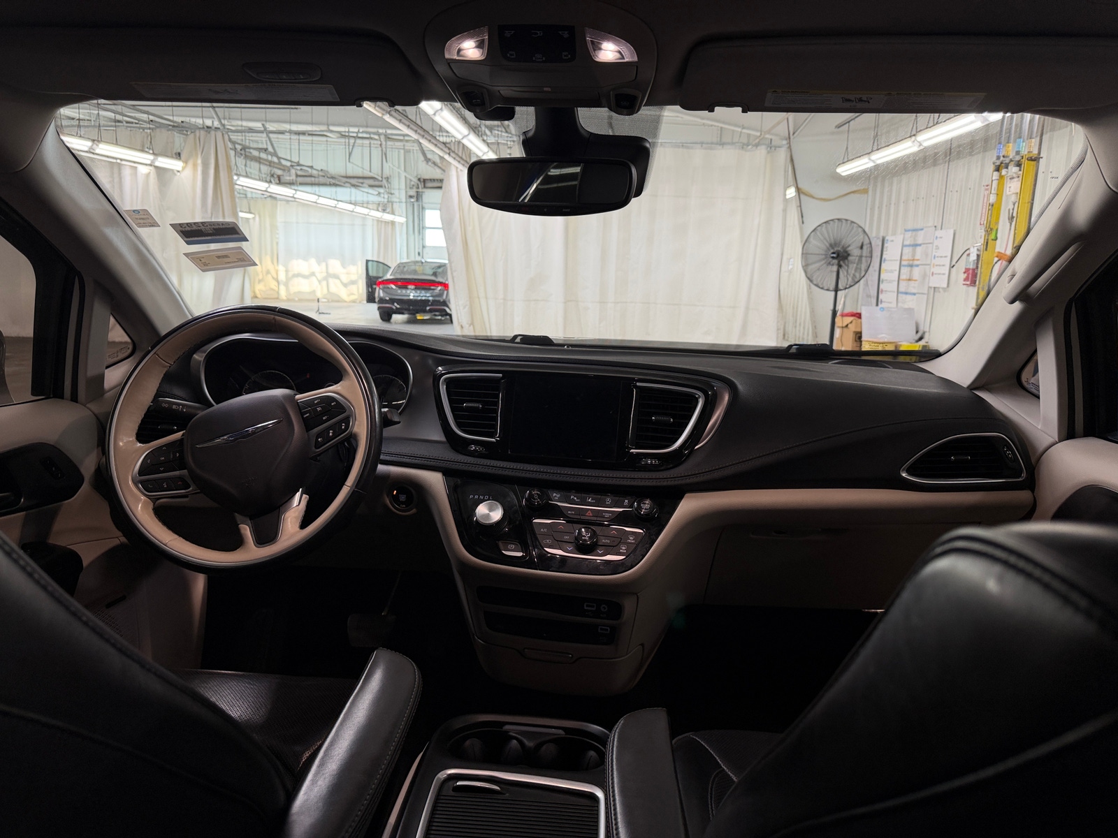 Thumbnail: 2019 Chrysler Pacifica - 2