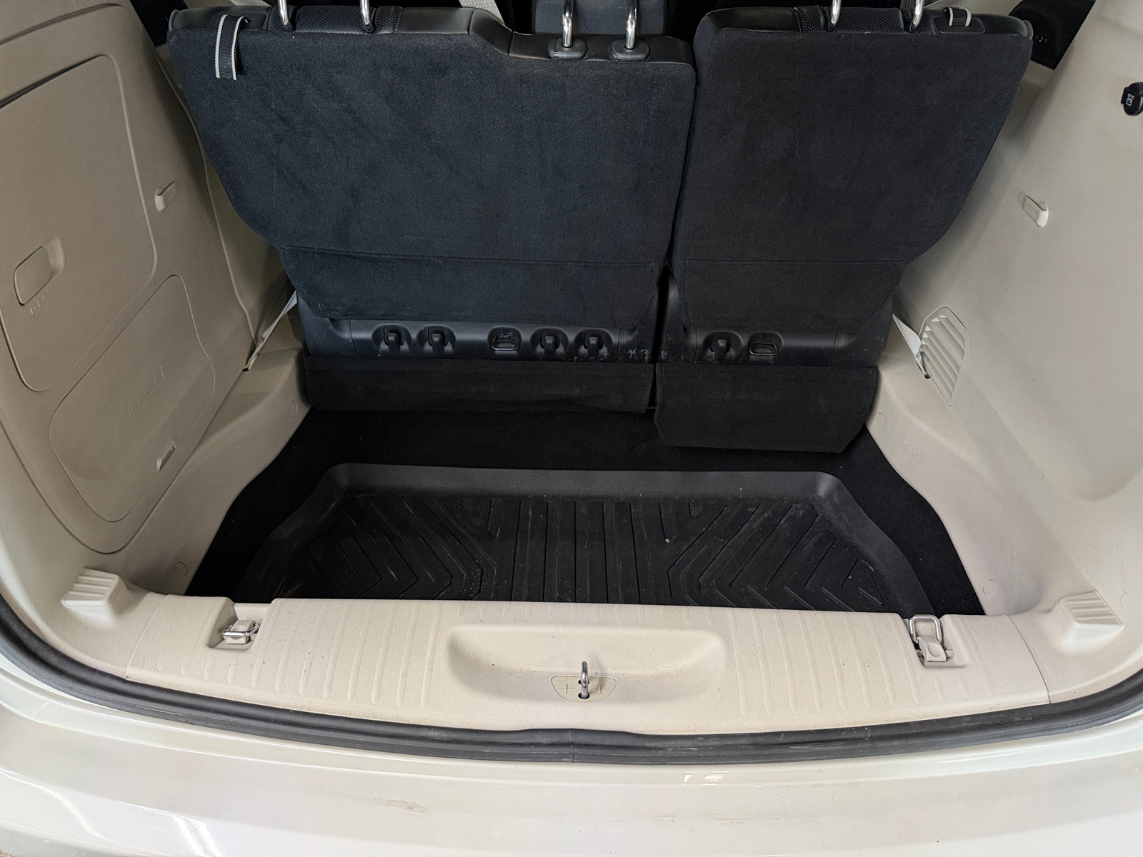 Thumbnail: 2019 Chrysler Pacifica - 6